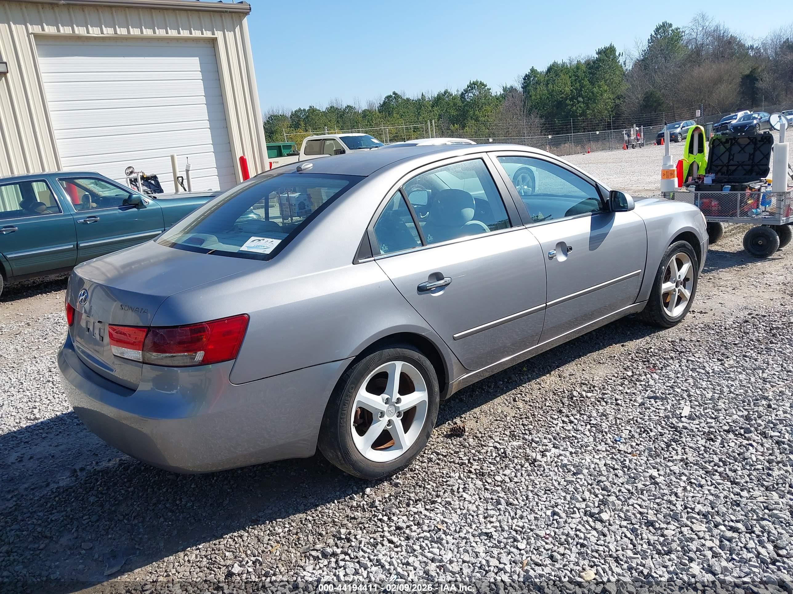 HYUNDAI SONATA image 4