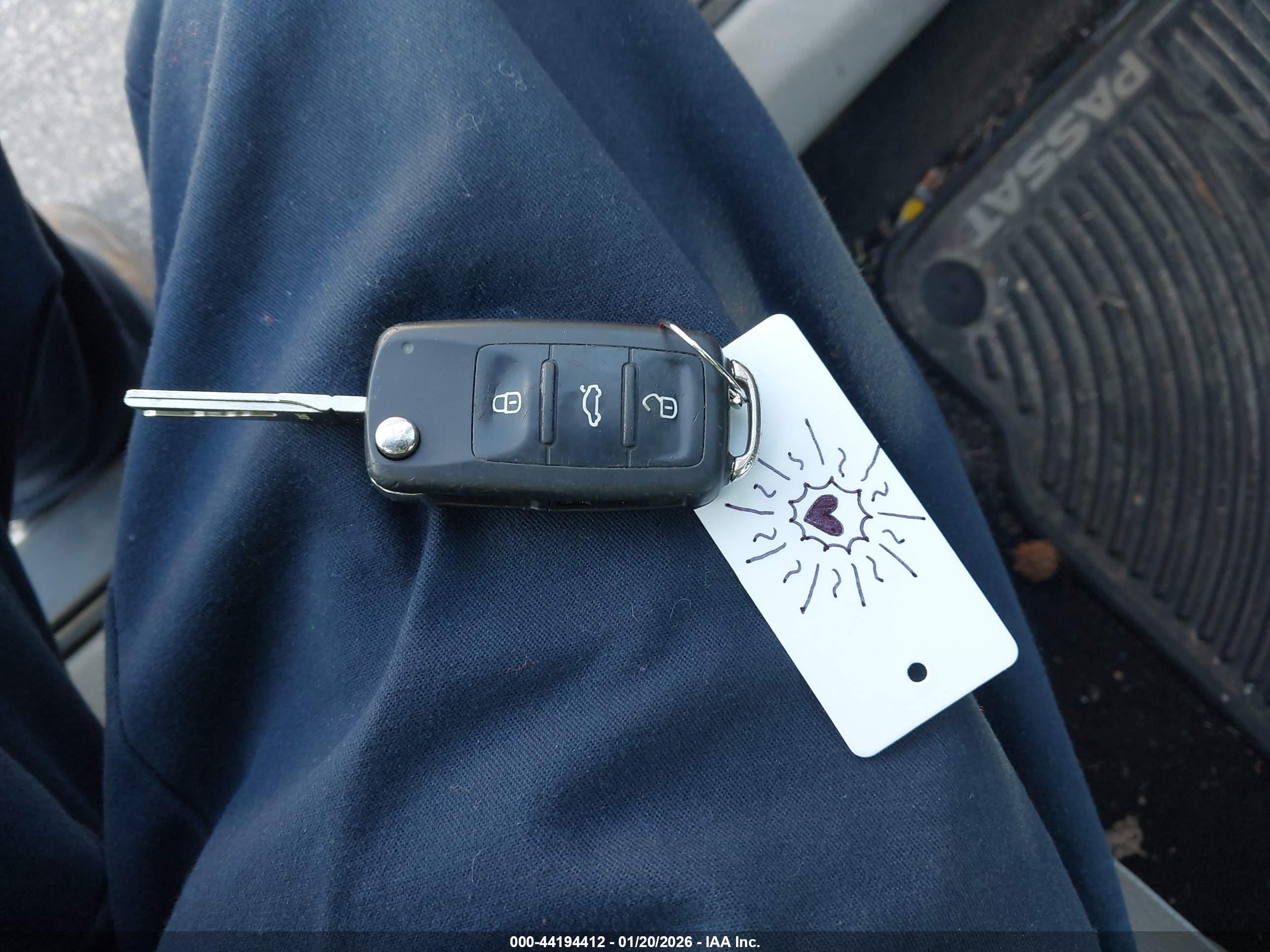VOLKSWAGEN PASSAT image 11