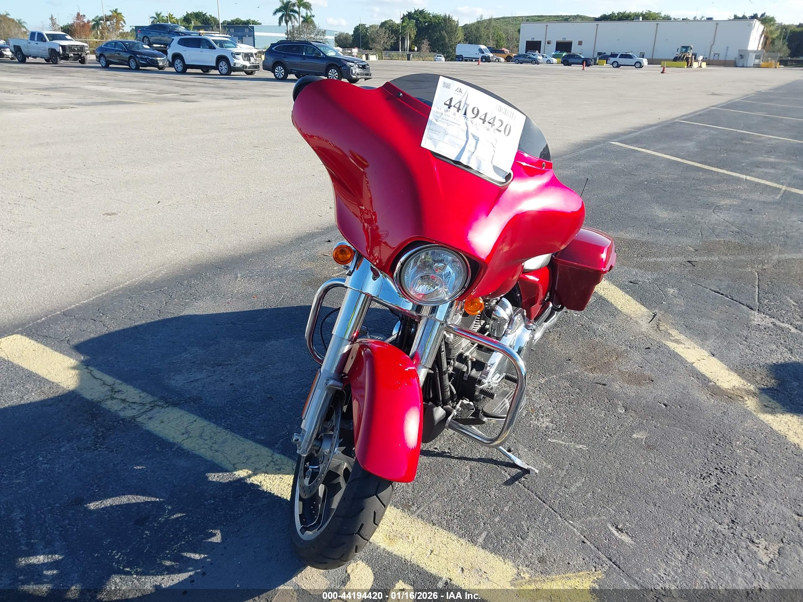 HARLEY-DAVIDSON FLHX image 5