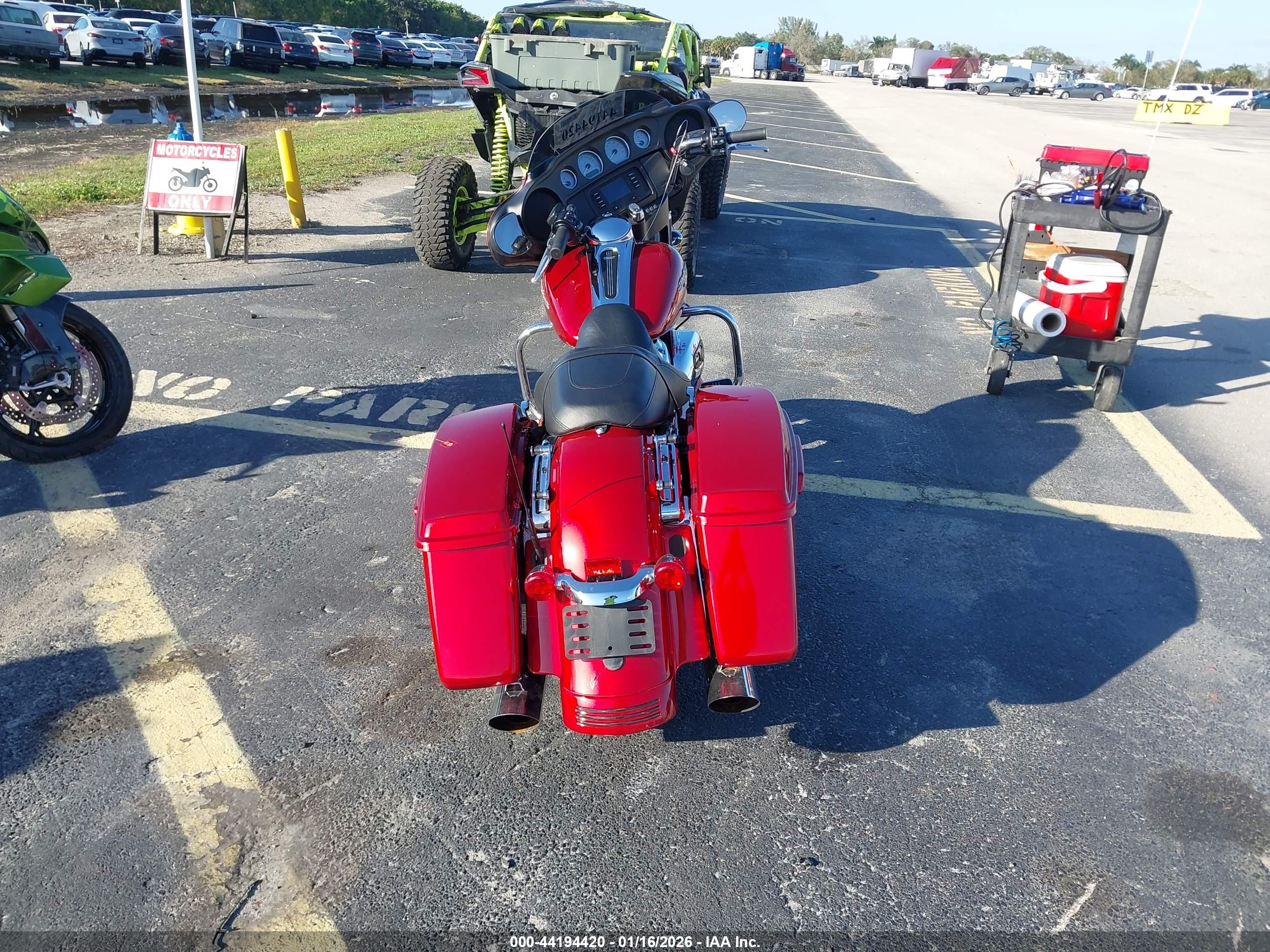 HARLEY-DAVIDSON FLHX image 6