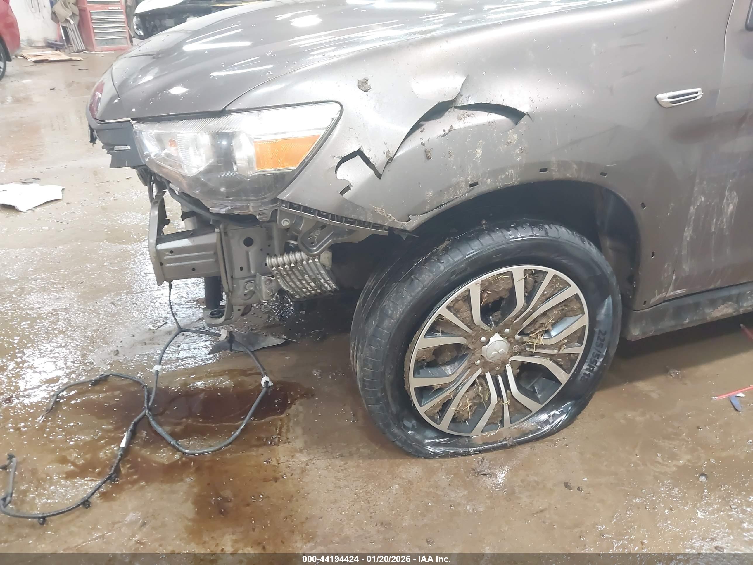 MITSUBISHI OUTLANDER image 6