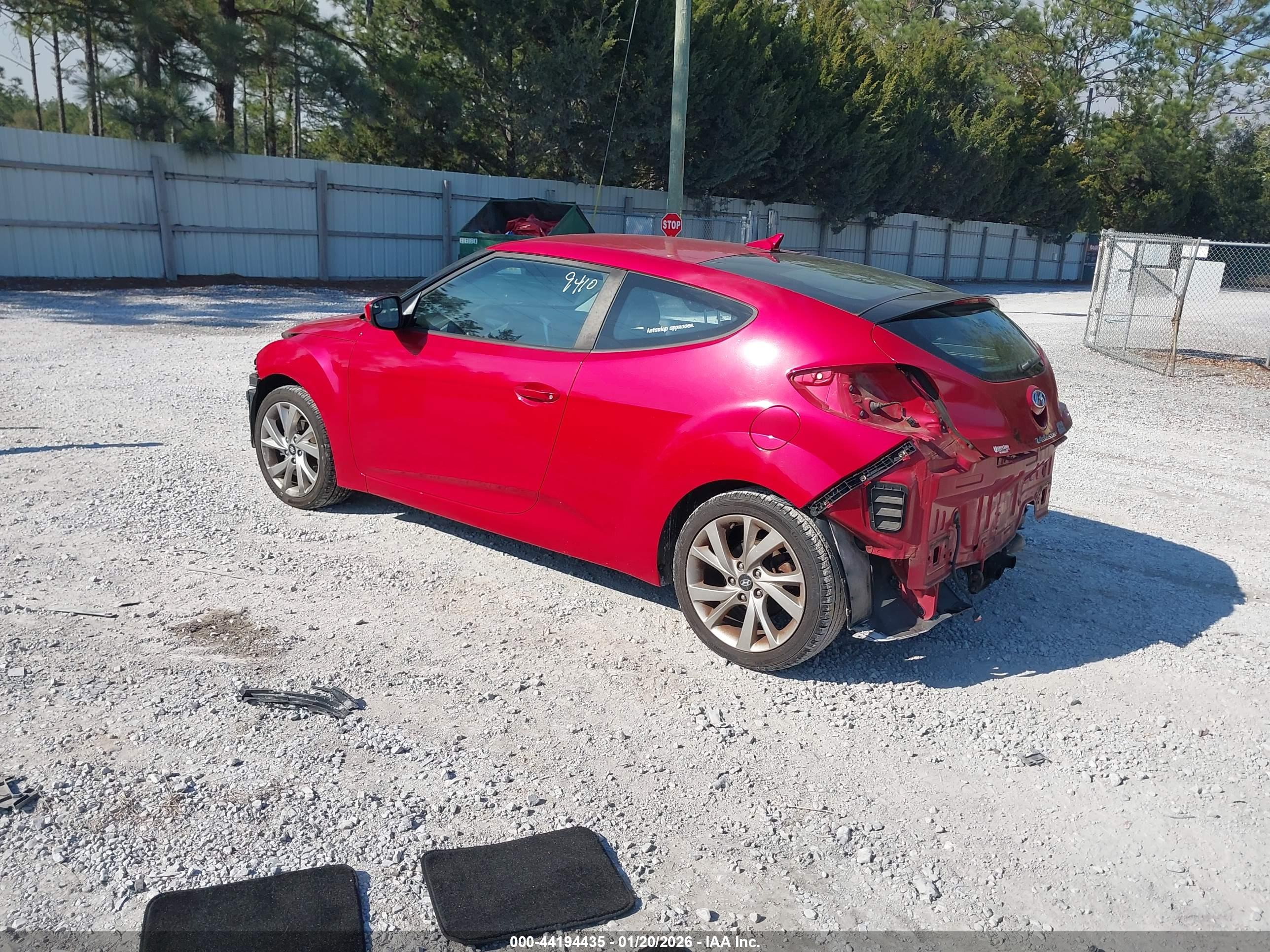 HYUNDAI VELOSTER image 3
