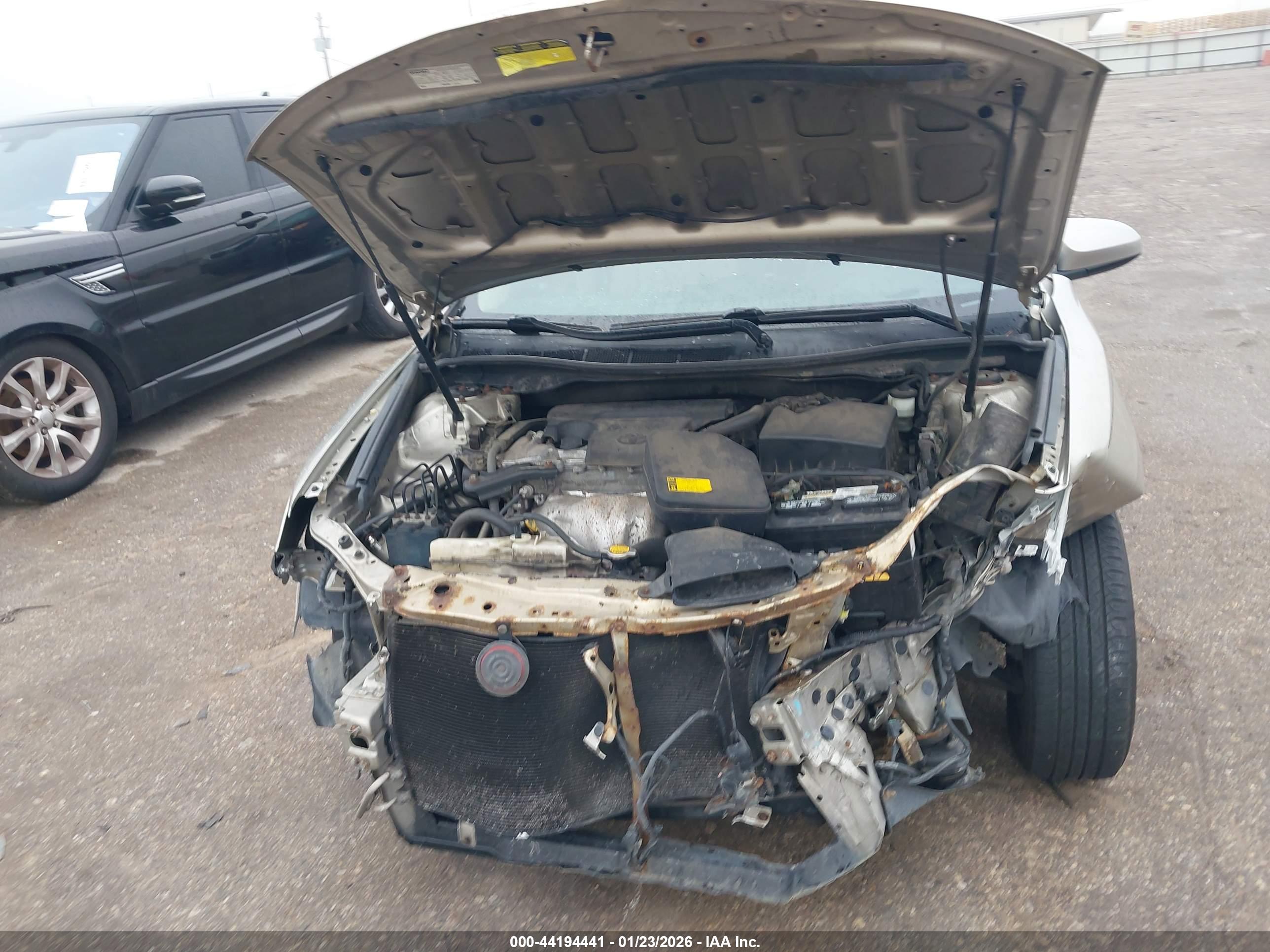 TOYOTA CAMRY image 10