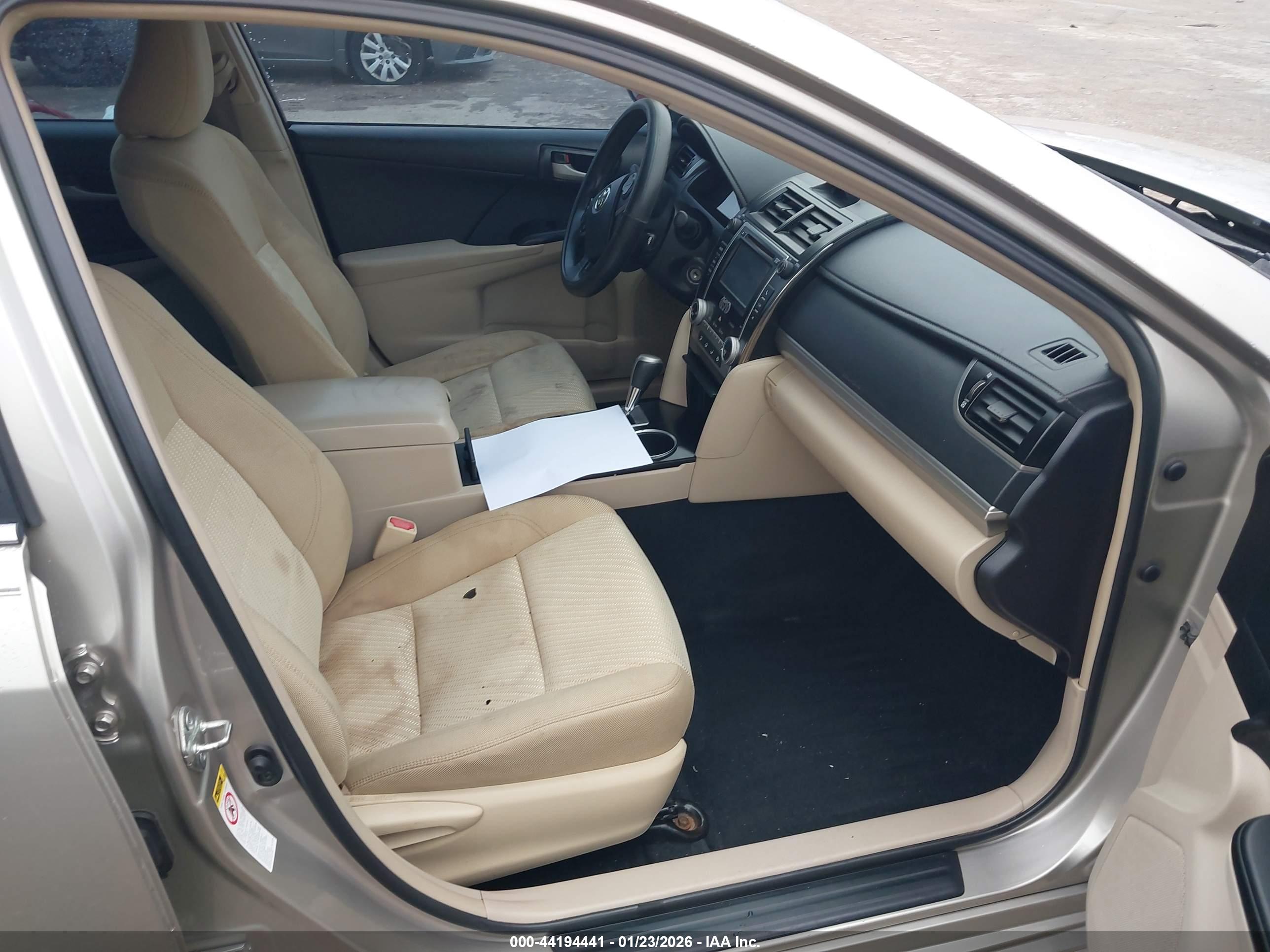 TOYOTA CAMRY image 5