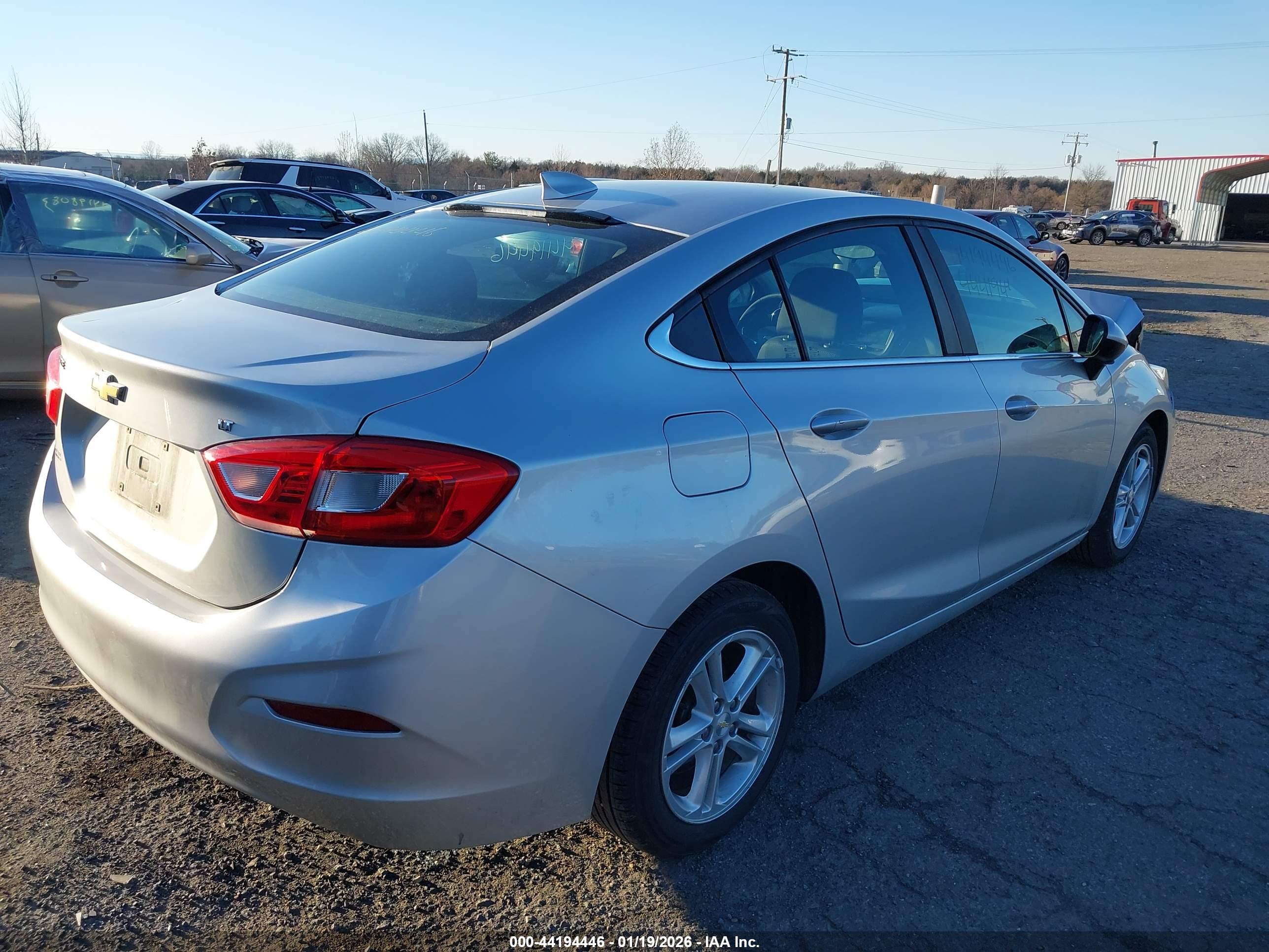 CHEVROLET CRUZE image 4