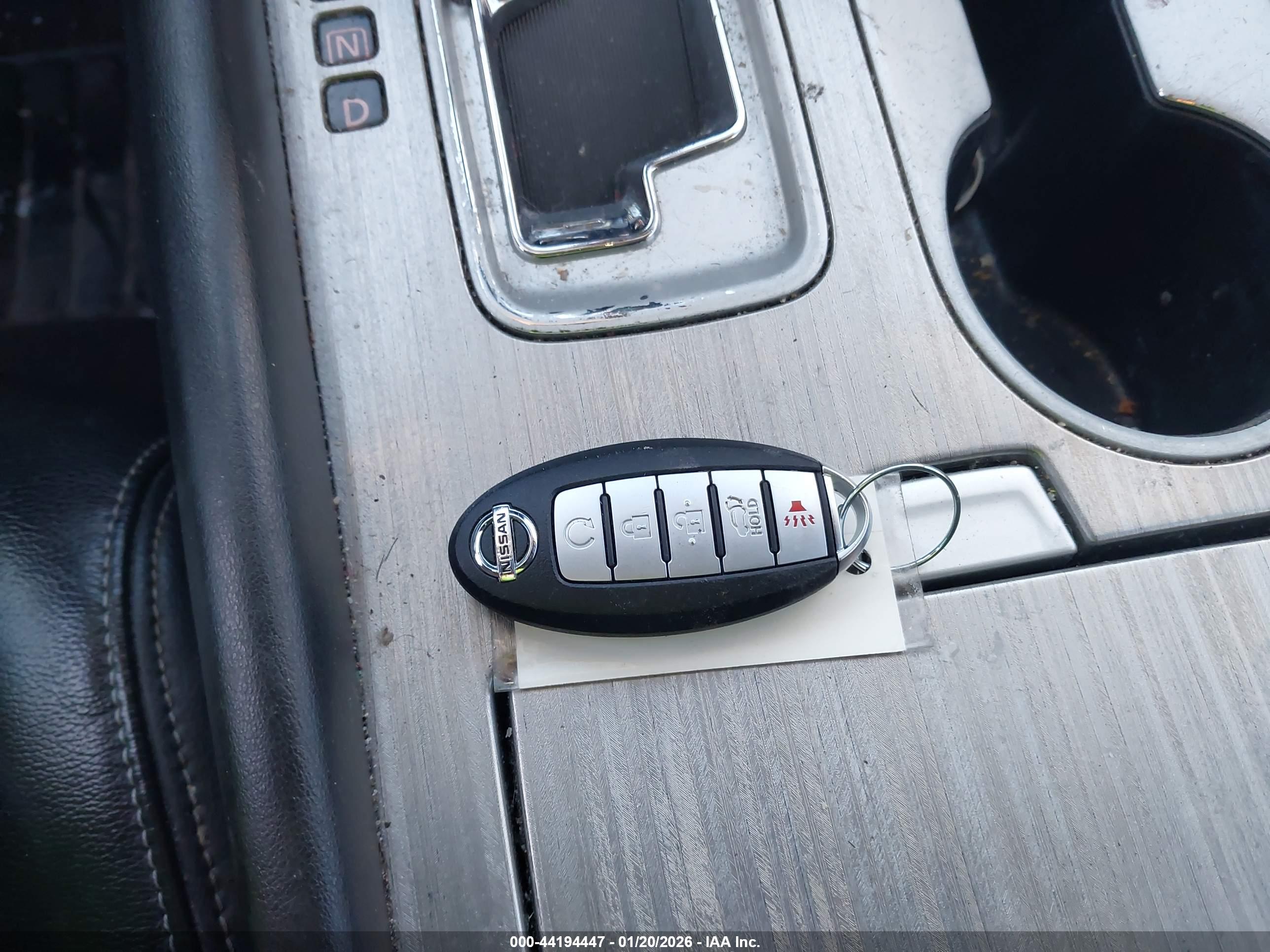 NISSAN MURANO image 11