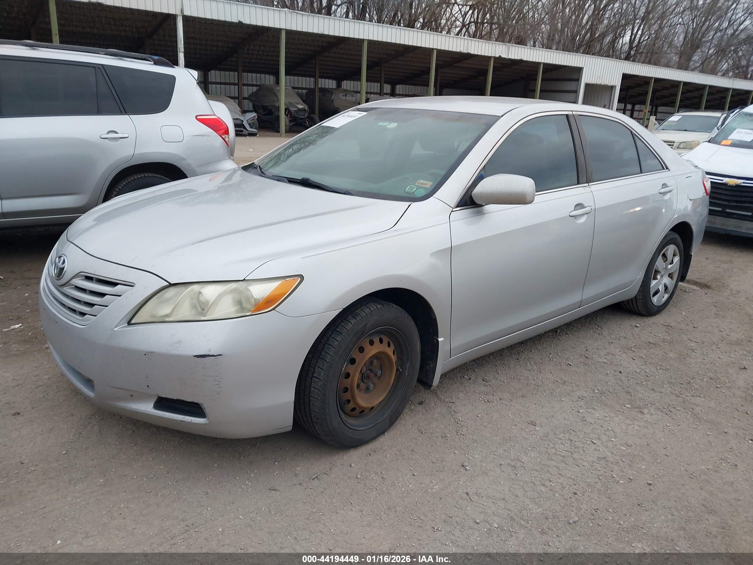 TOYOTA CAMRY image 2