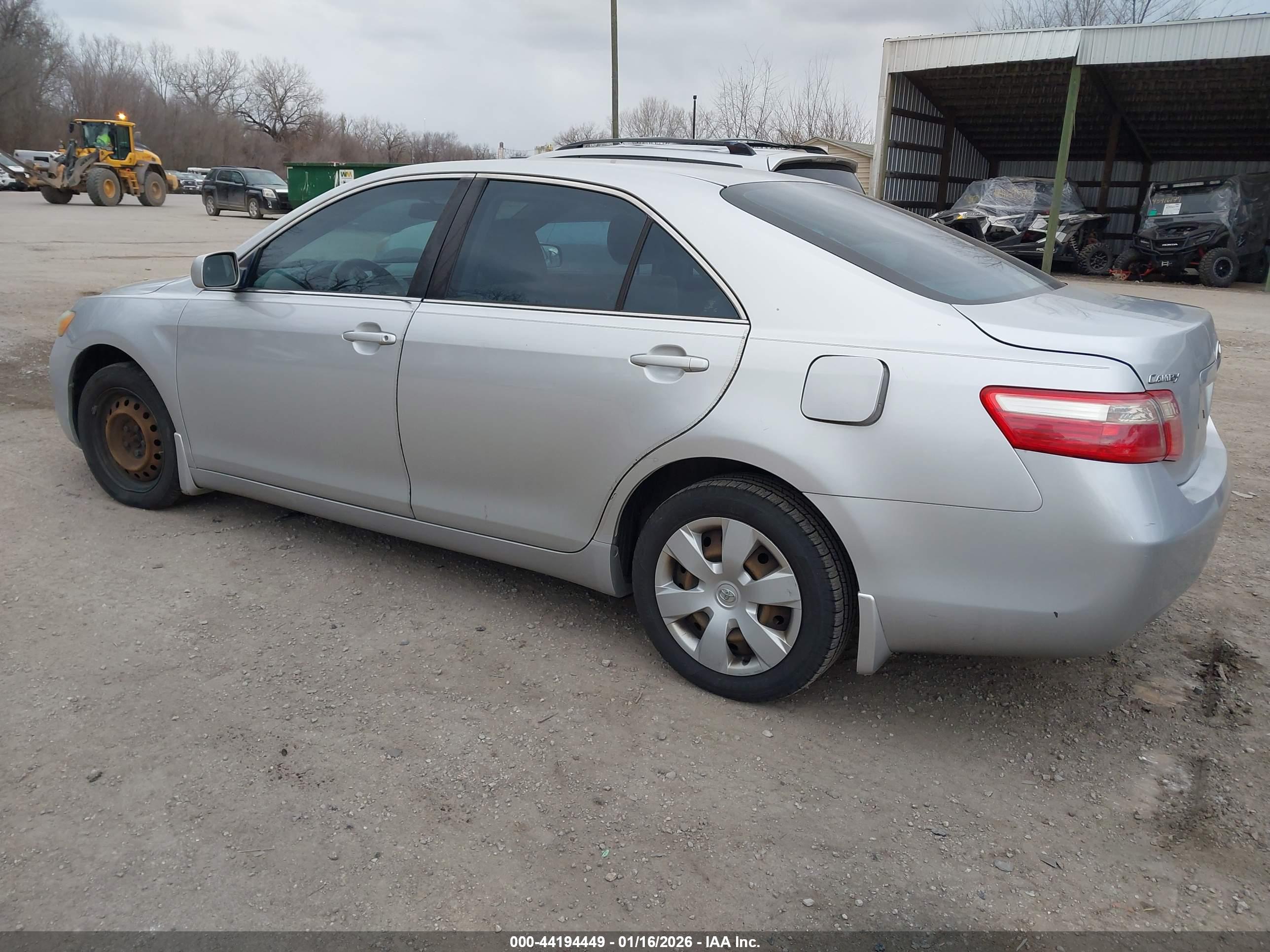 TOYOTA CAMRY image 3