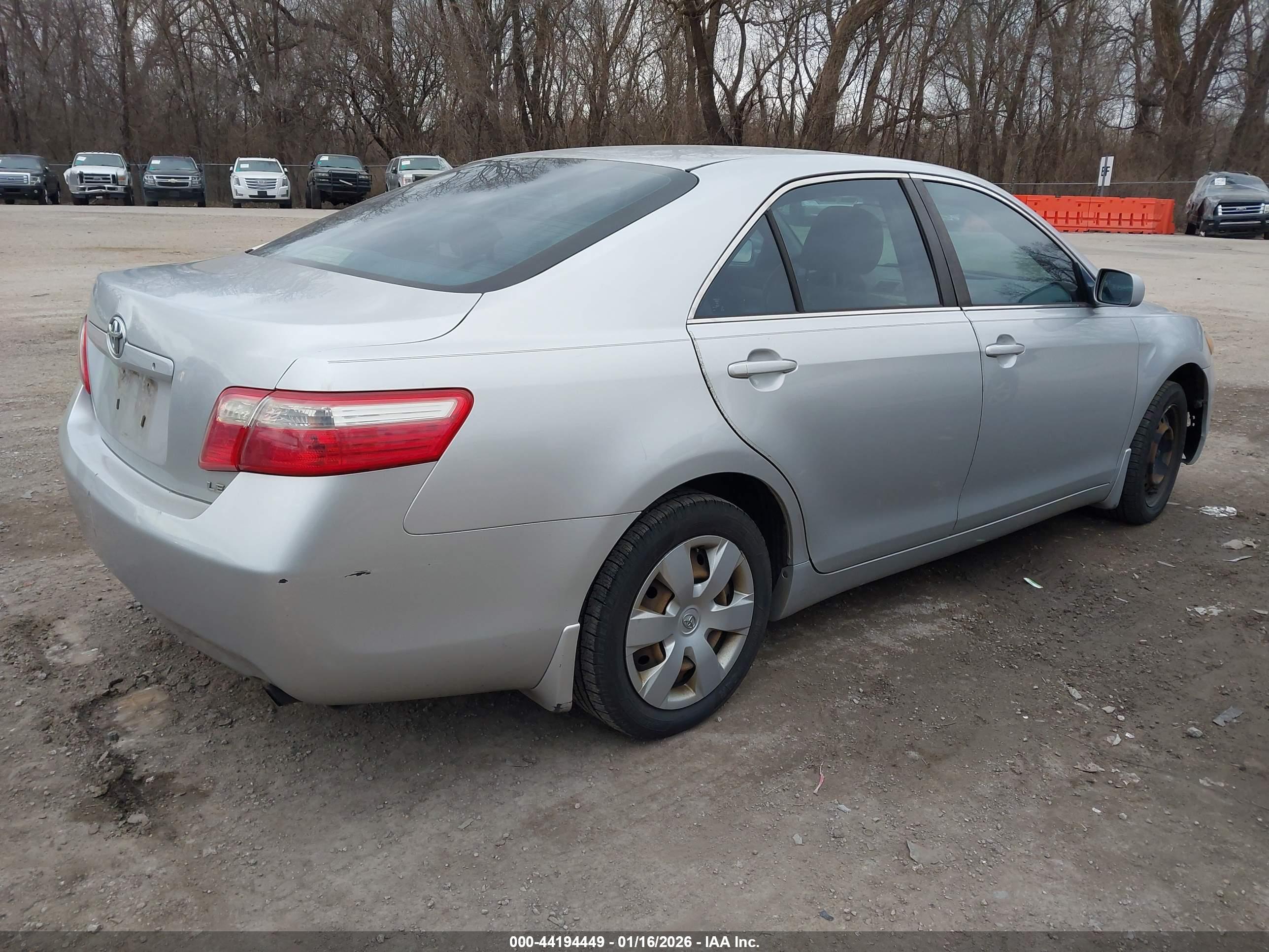 TOYOTA CAMRY image 4