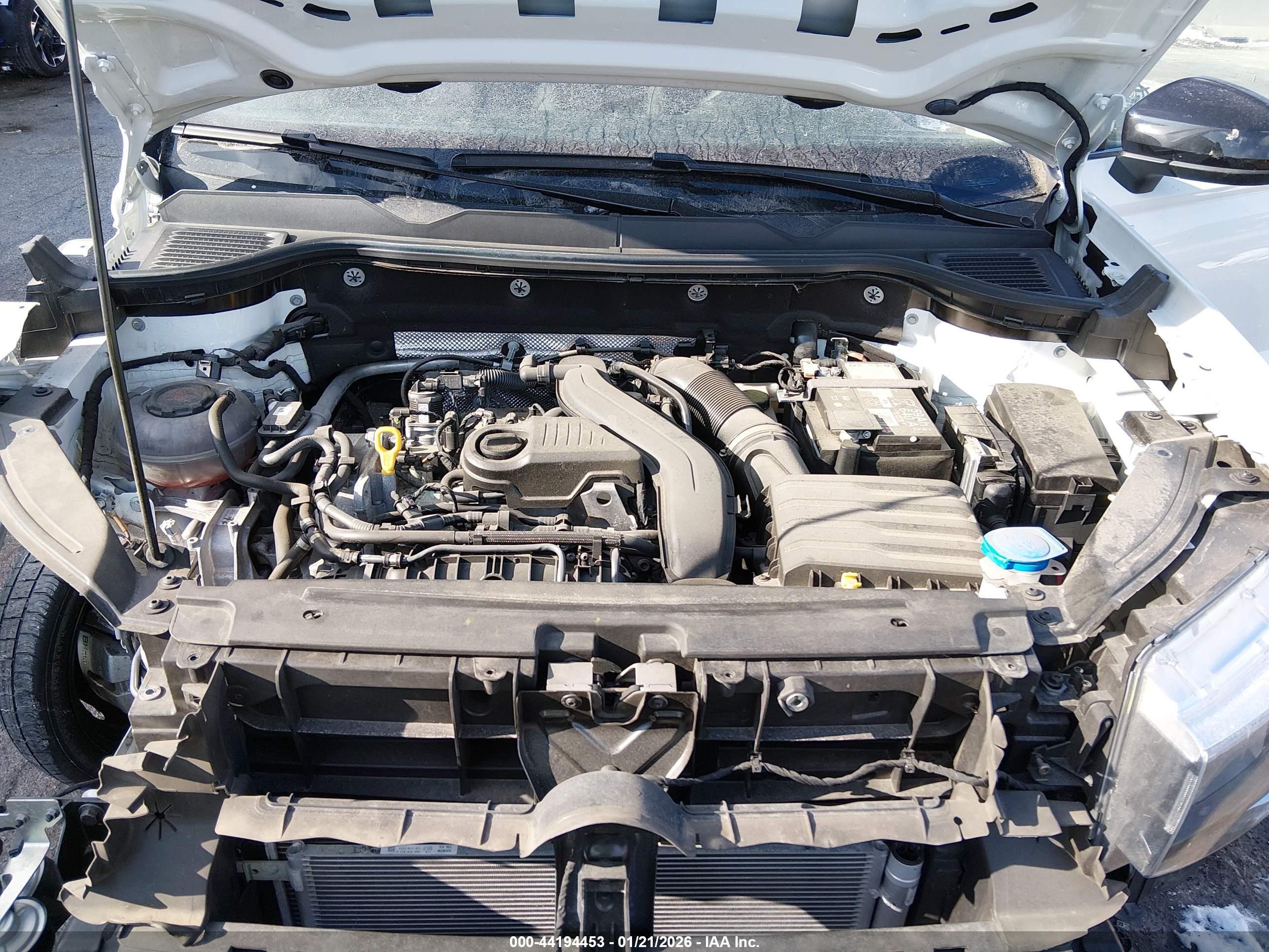 VOLKSWAGEN TAOS image 10