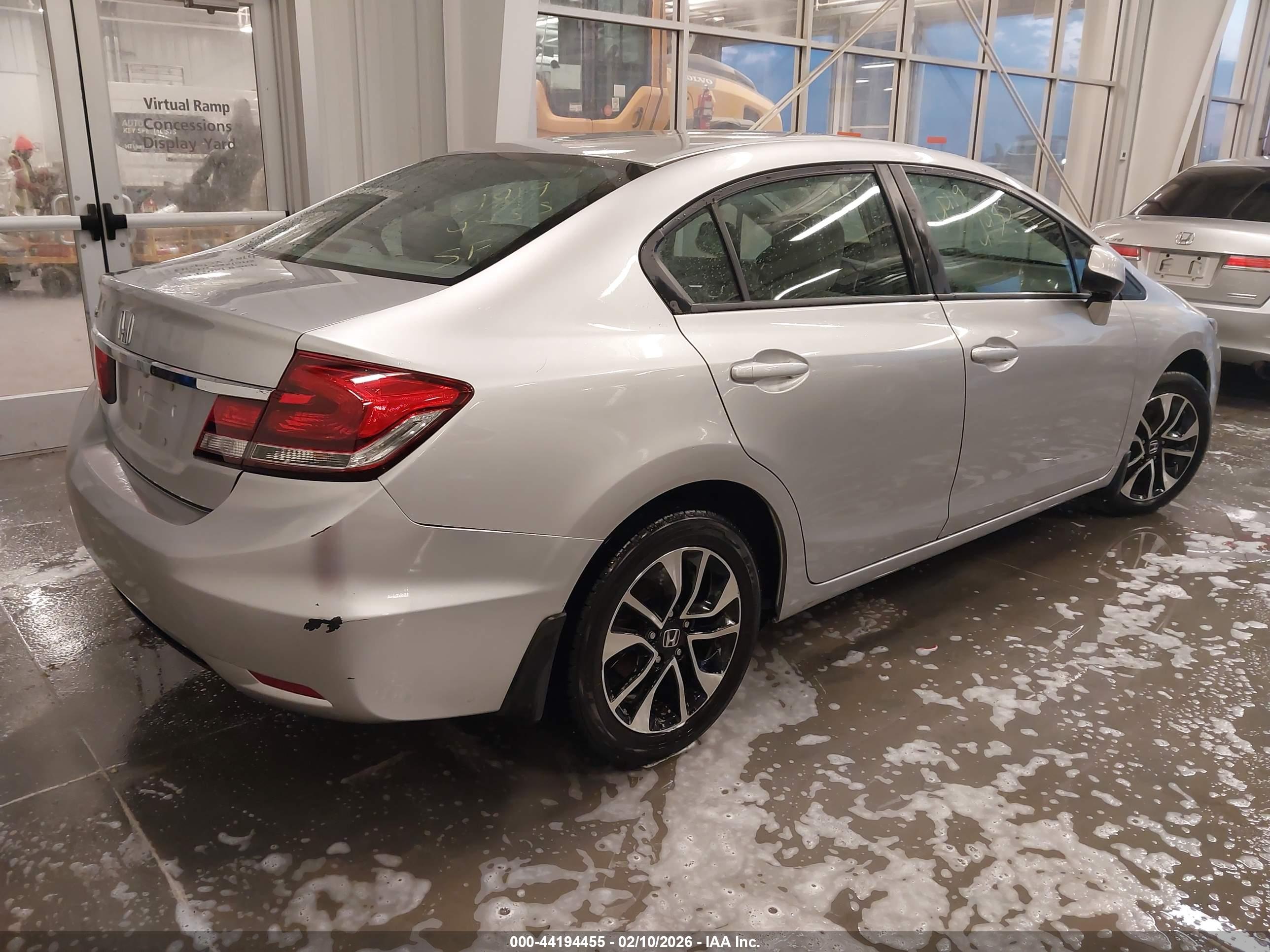 HONDA CIVIC image 4