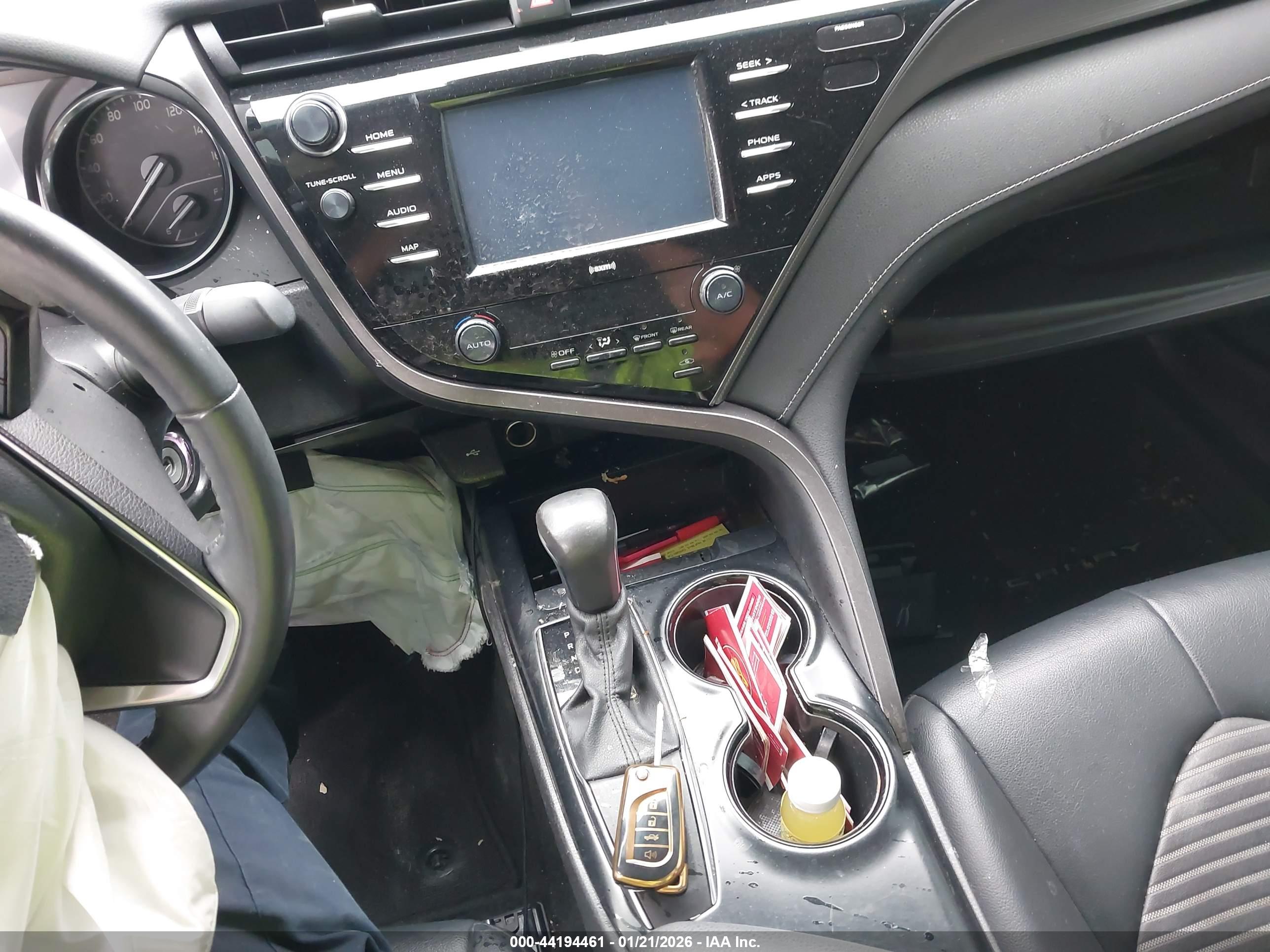 TOYOTA CAMRY image 11