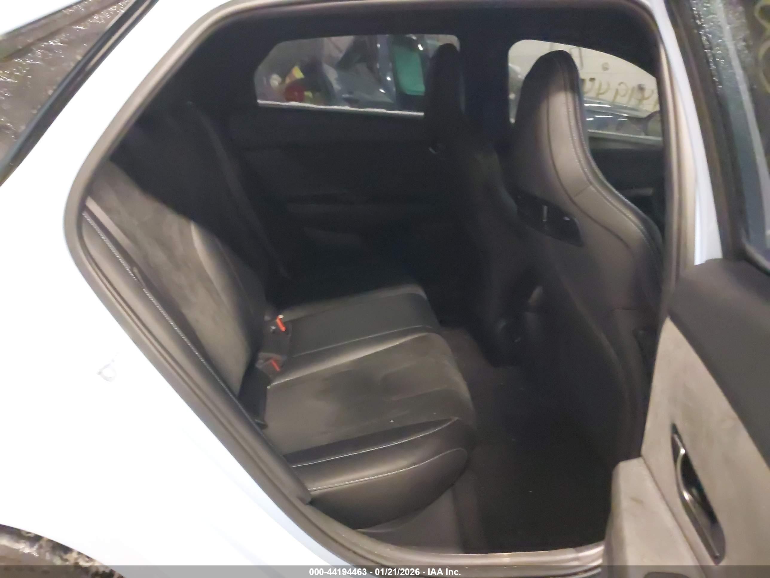 HYUNDAI ELANTRA image 8