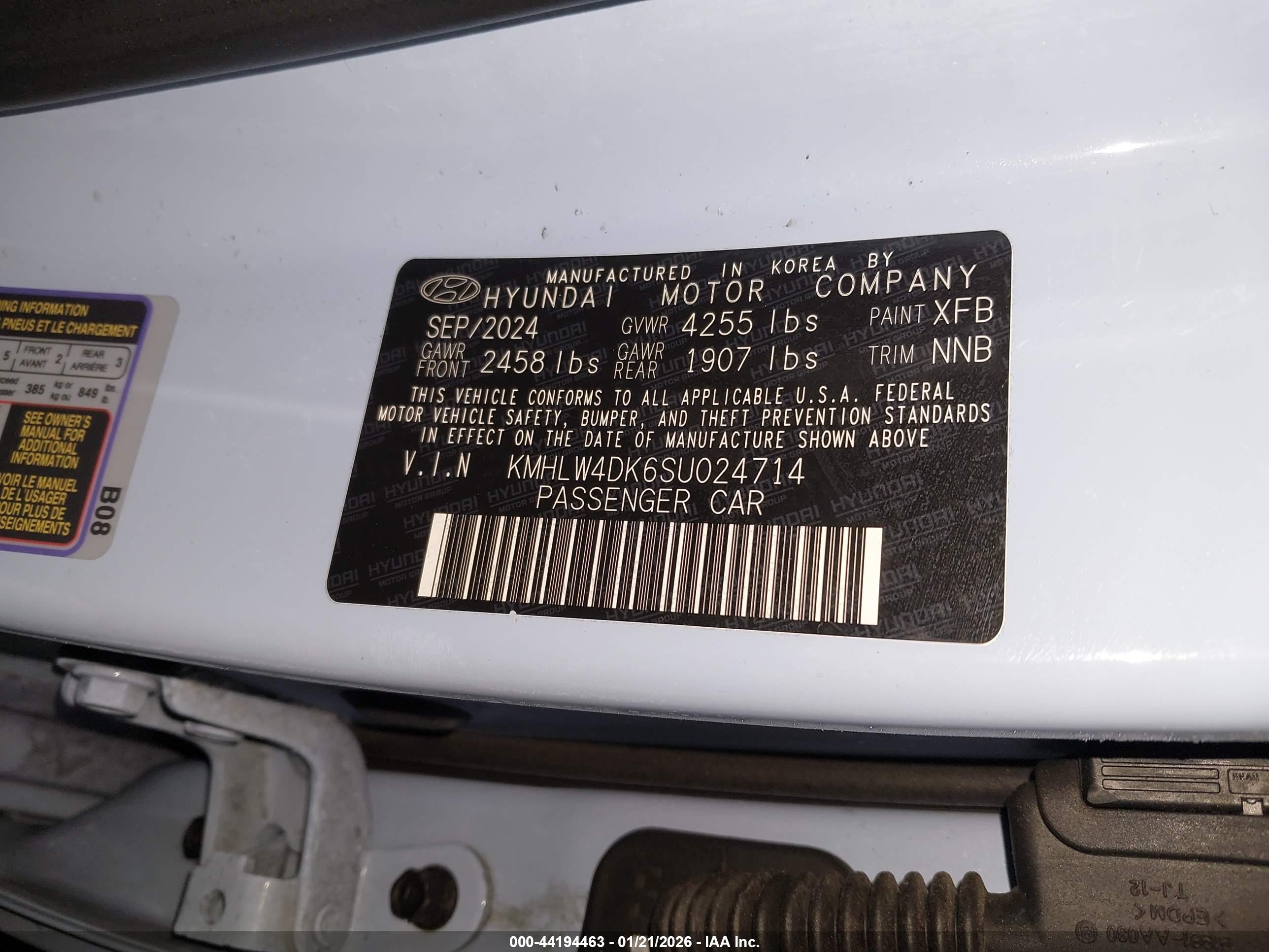HYUNDAI ELANTRA image 9
