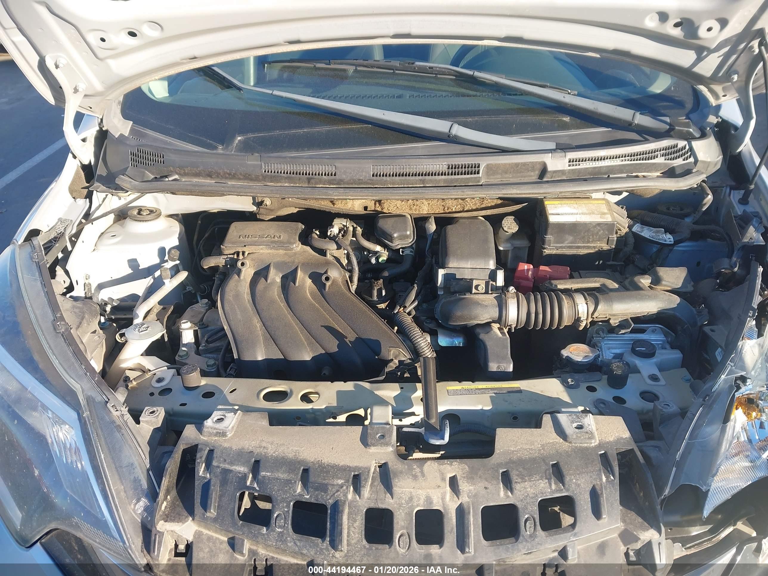 NISSAN VERSA image 10