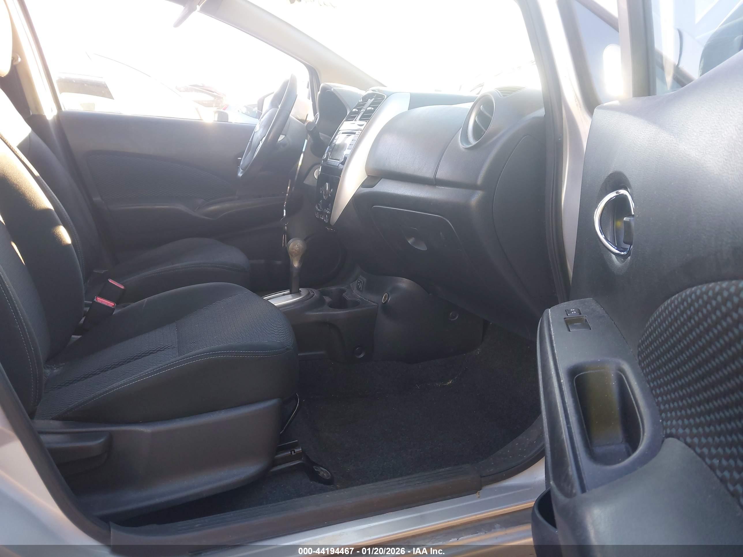 NISSAN VERSA image 5
