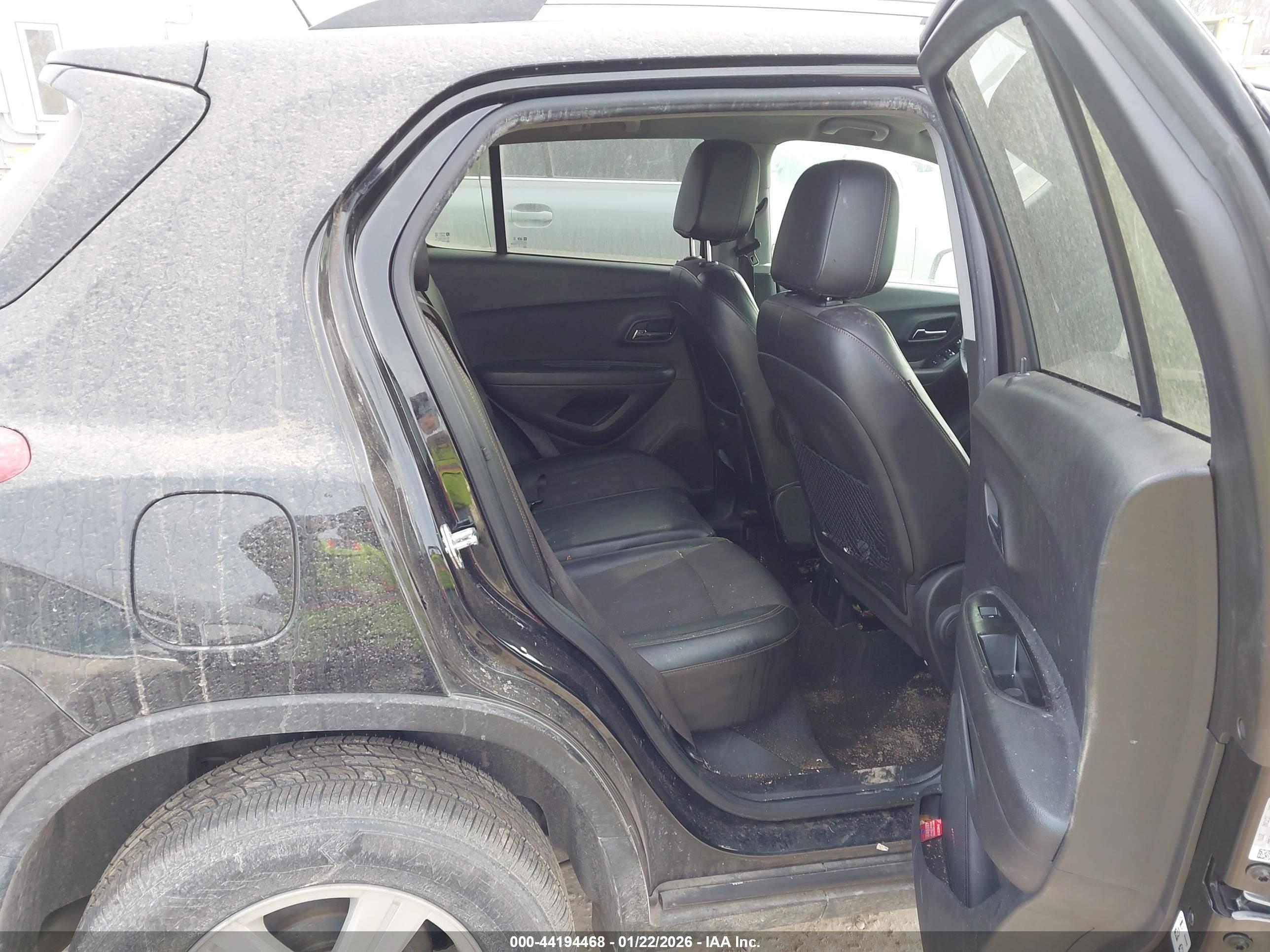 CHEVROLET TRAX image 8