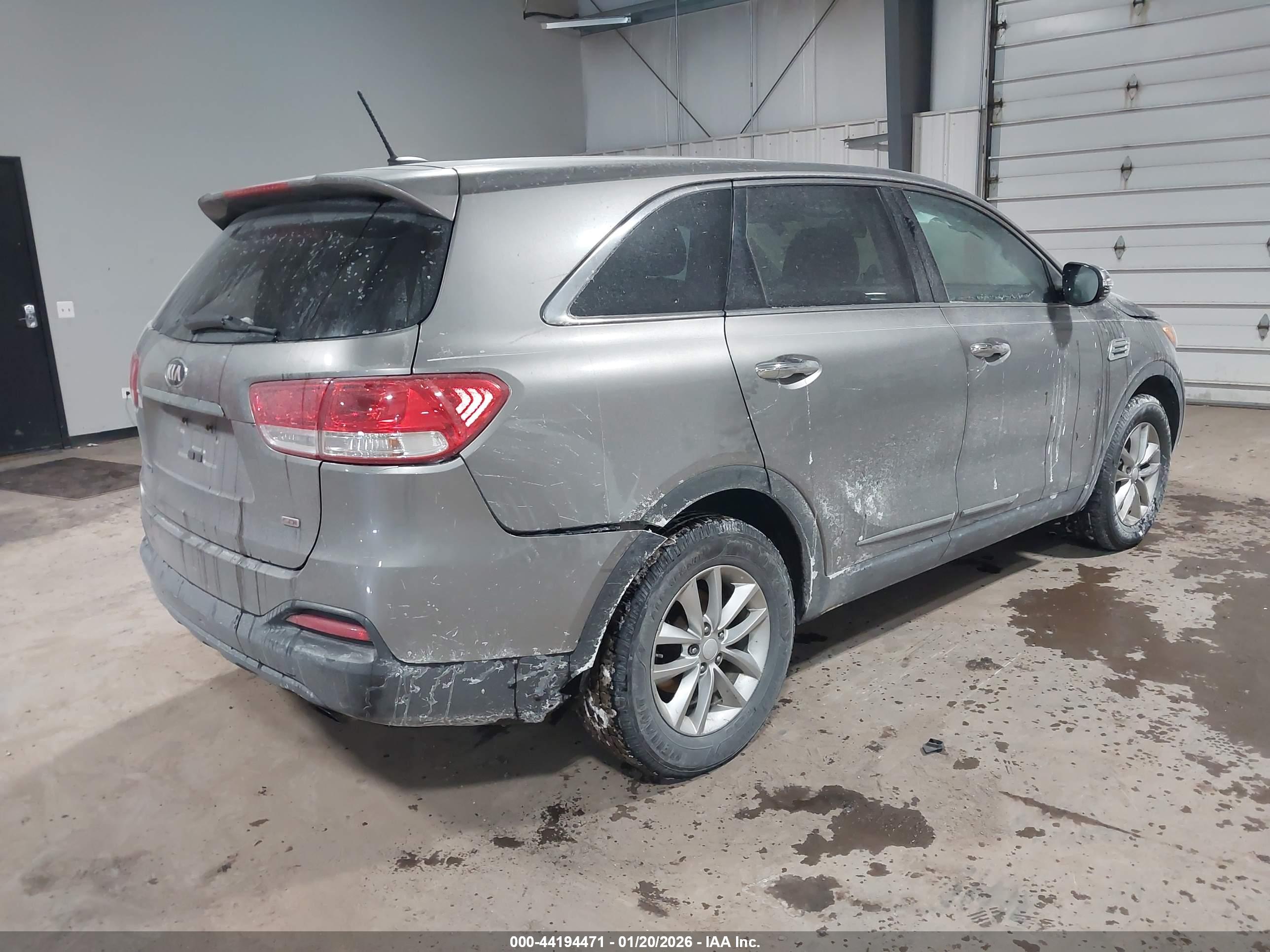 KIA SORENTO image 4