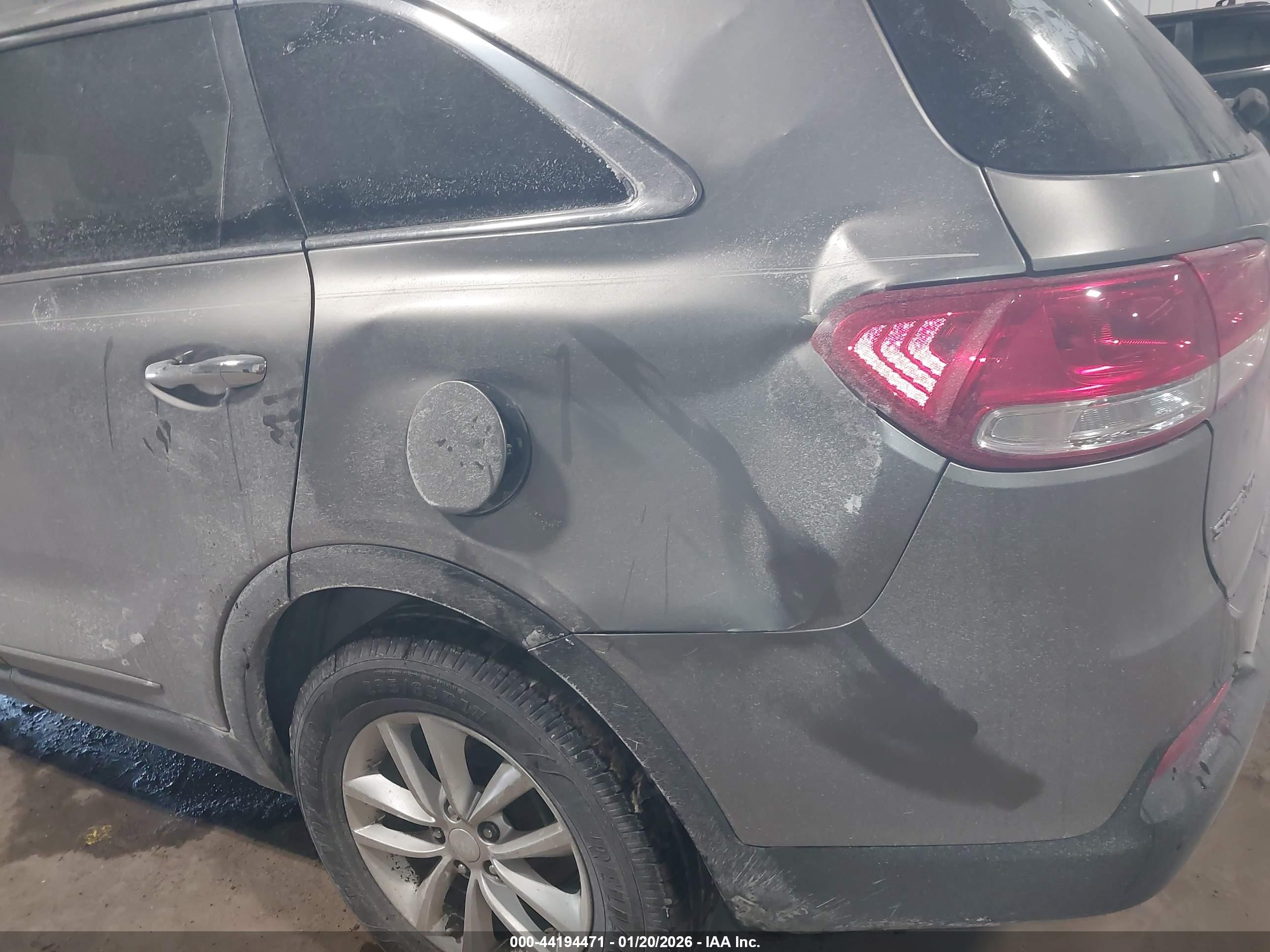KIA SORENTO image 6