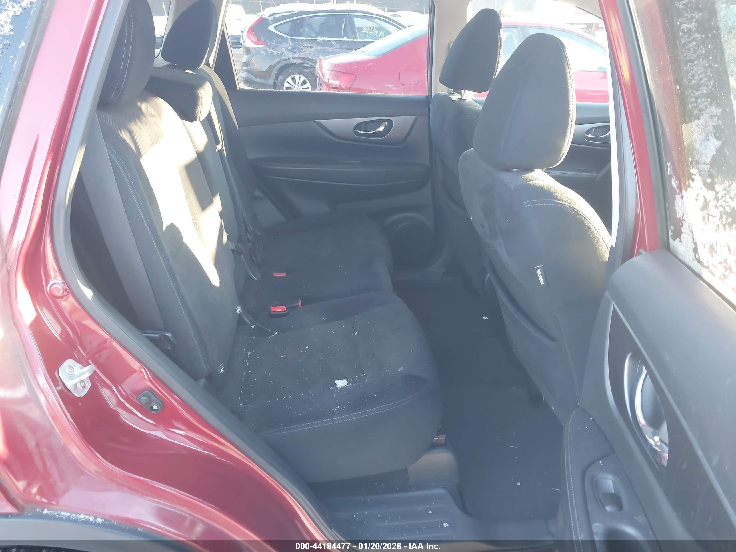 NISSAN ROGUE image 8