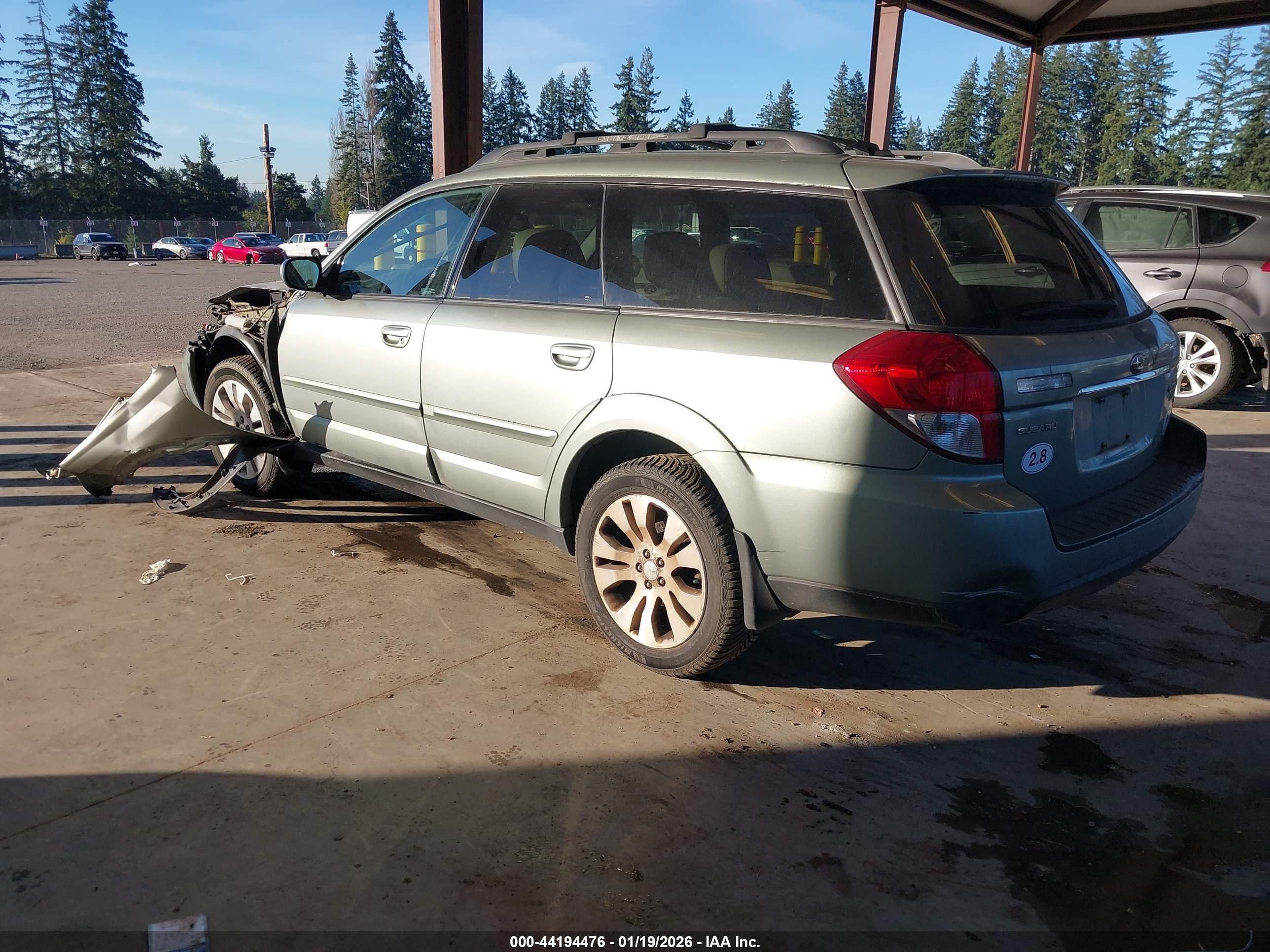SUBARU OUTBACK image 3
