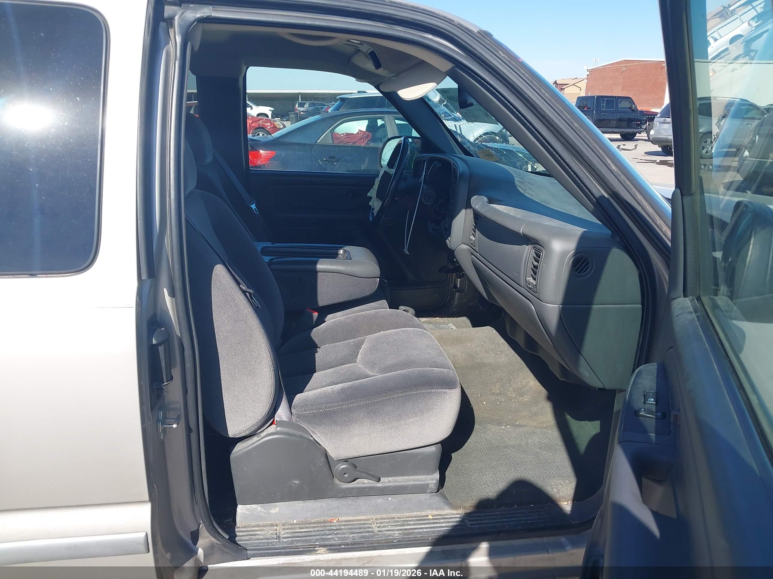 GMC SIERRA image 5