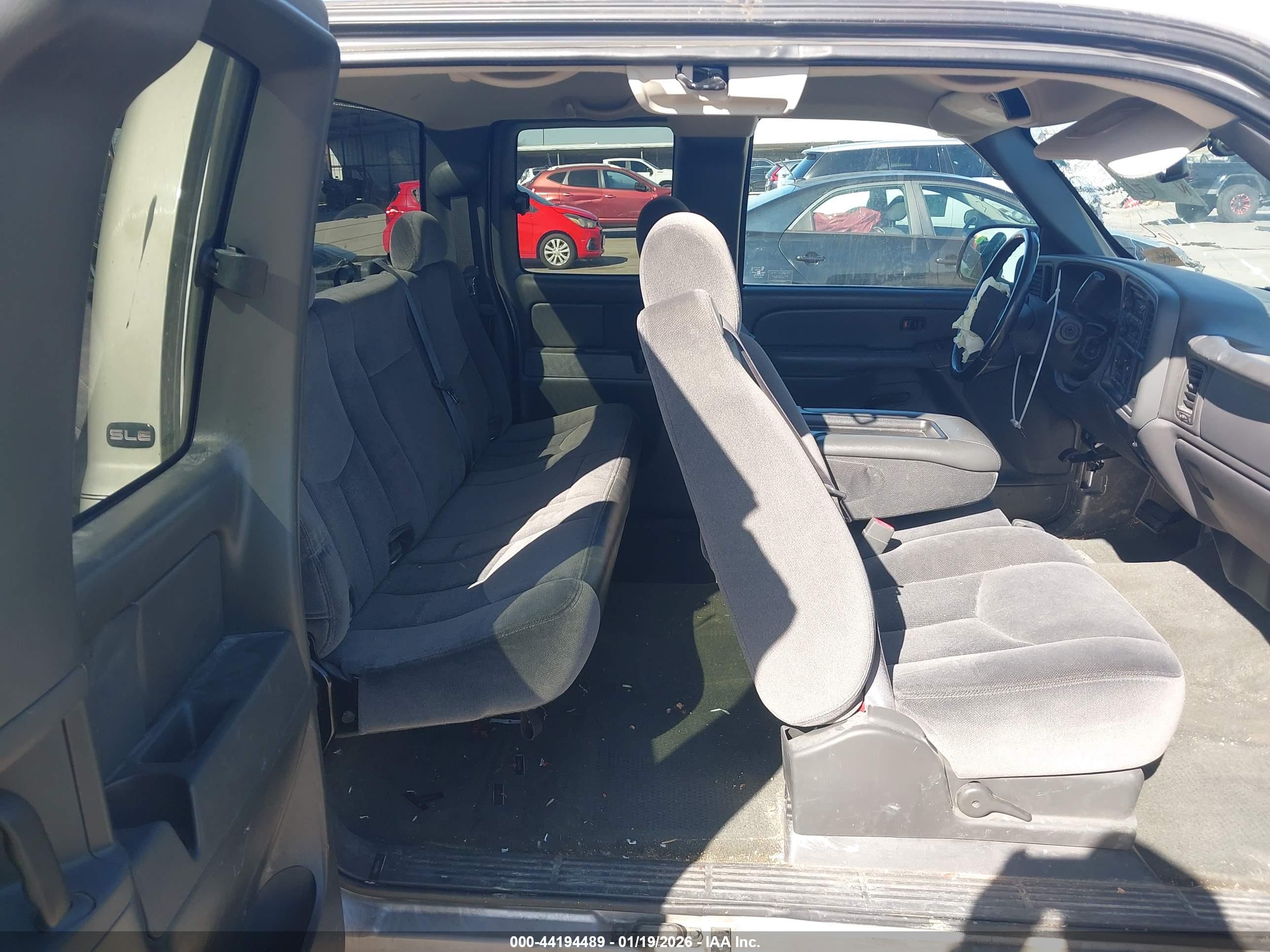 GMC SIERRA image 8