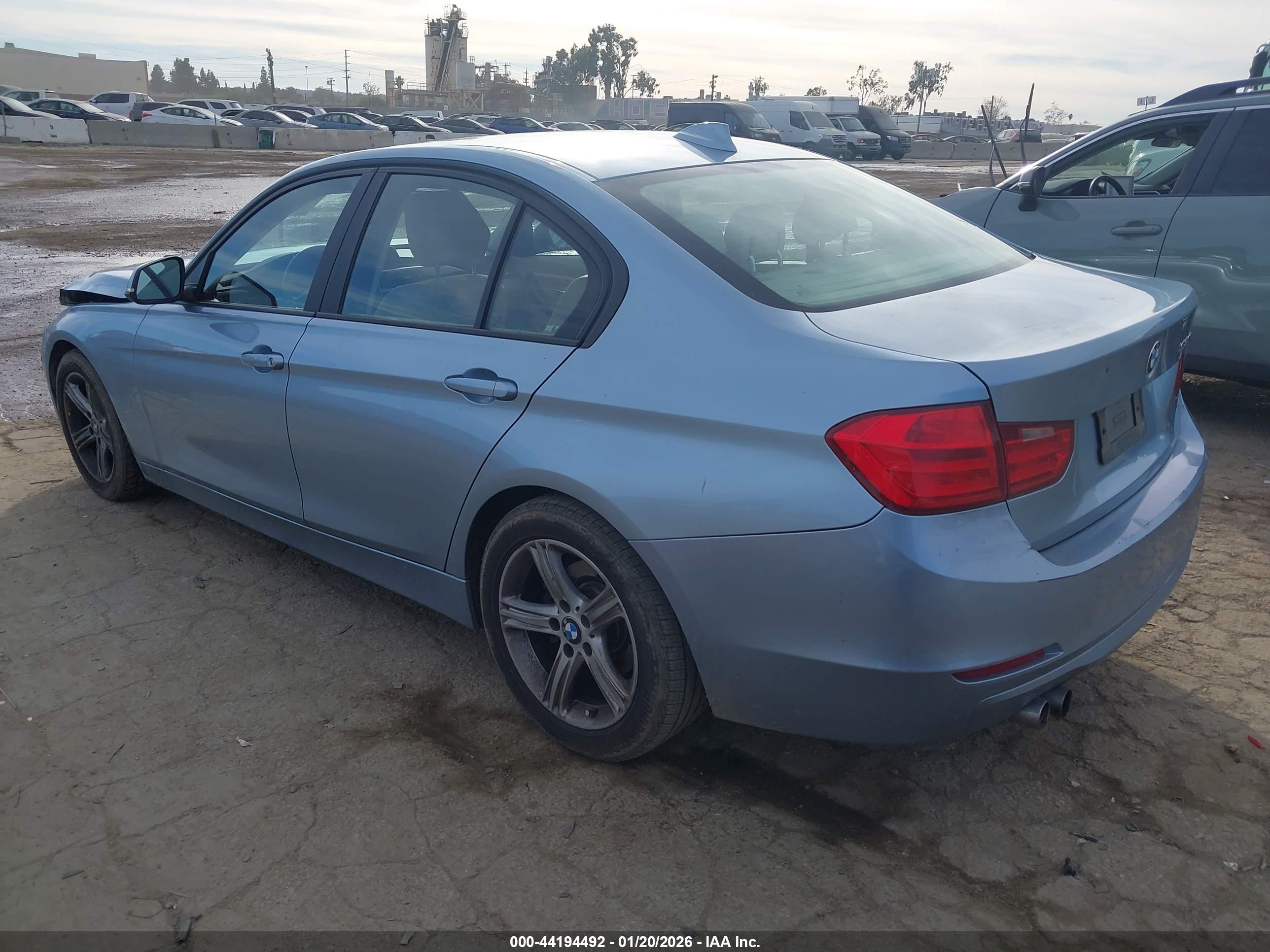 BMW 328I image 3