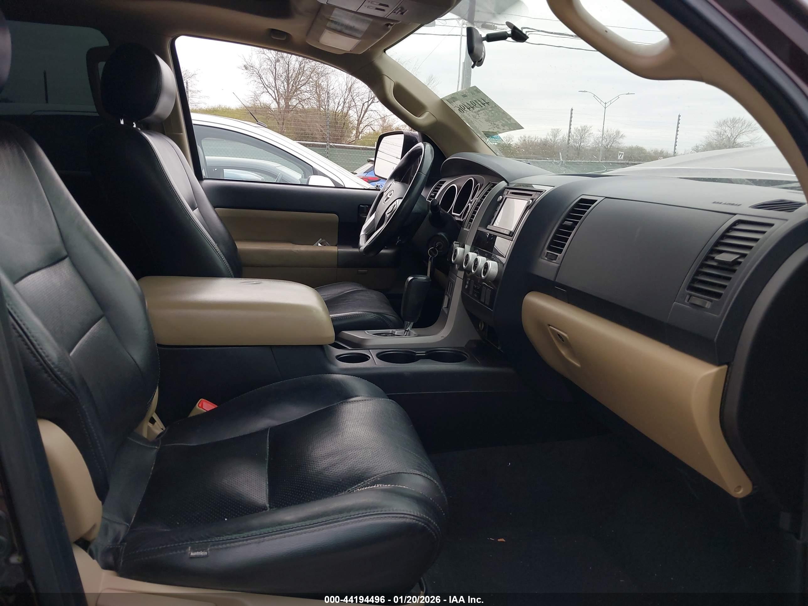 TOYOTA SEQUOIA image 5