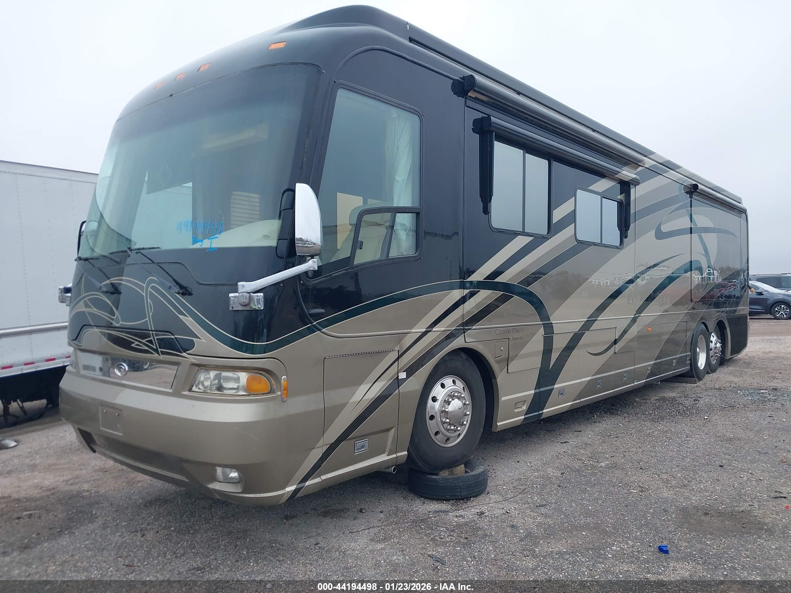 COUNTRY COACH image 2