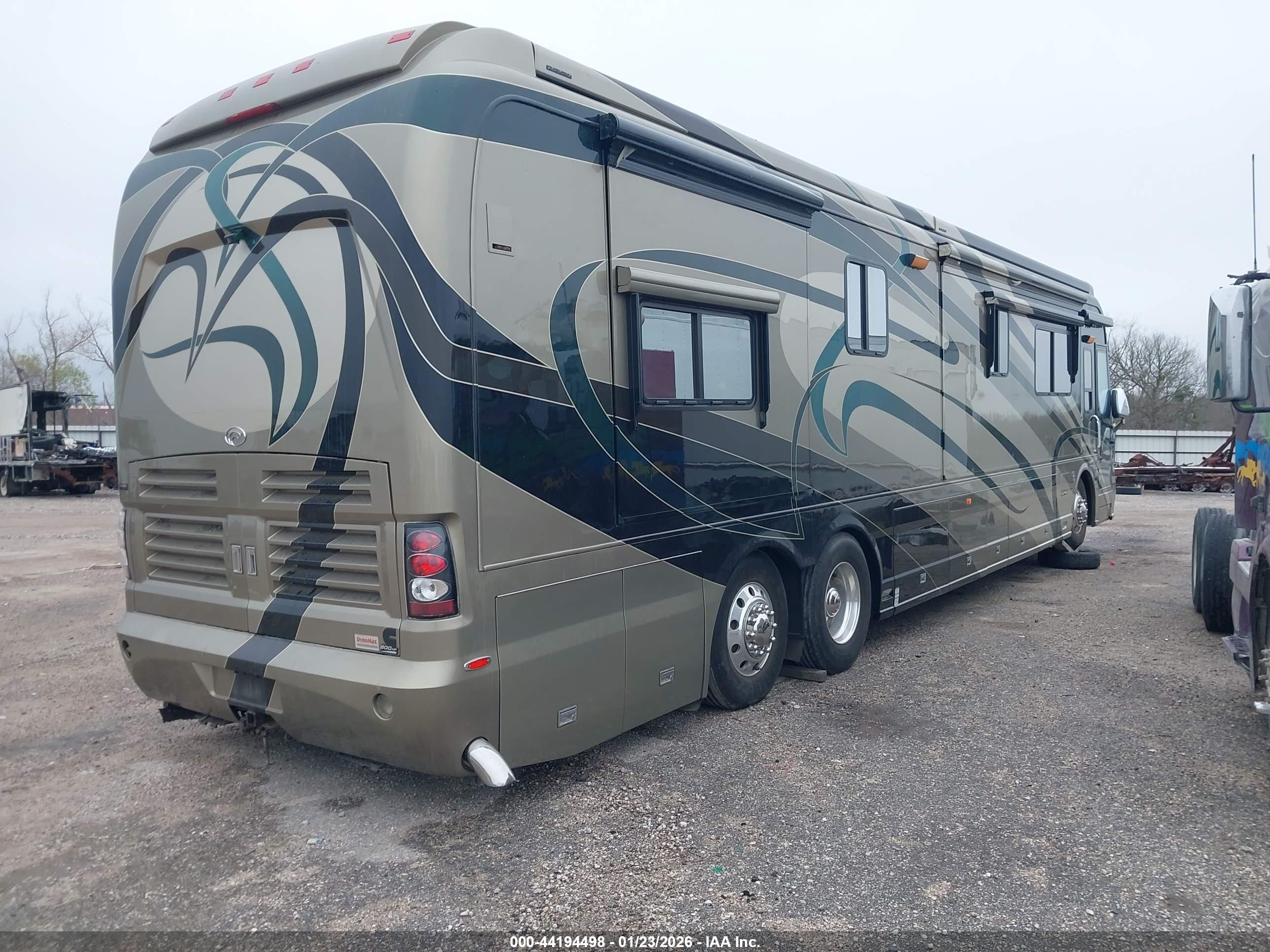 COUNTRY COACH image 4
