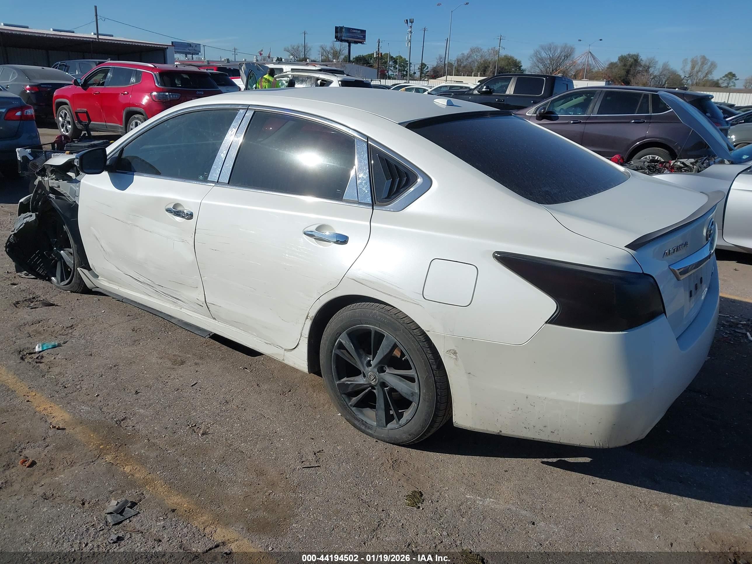 NISSAN ALTIMA image 3
