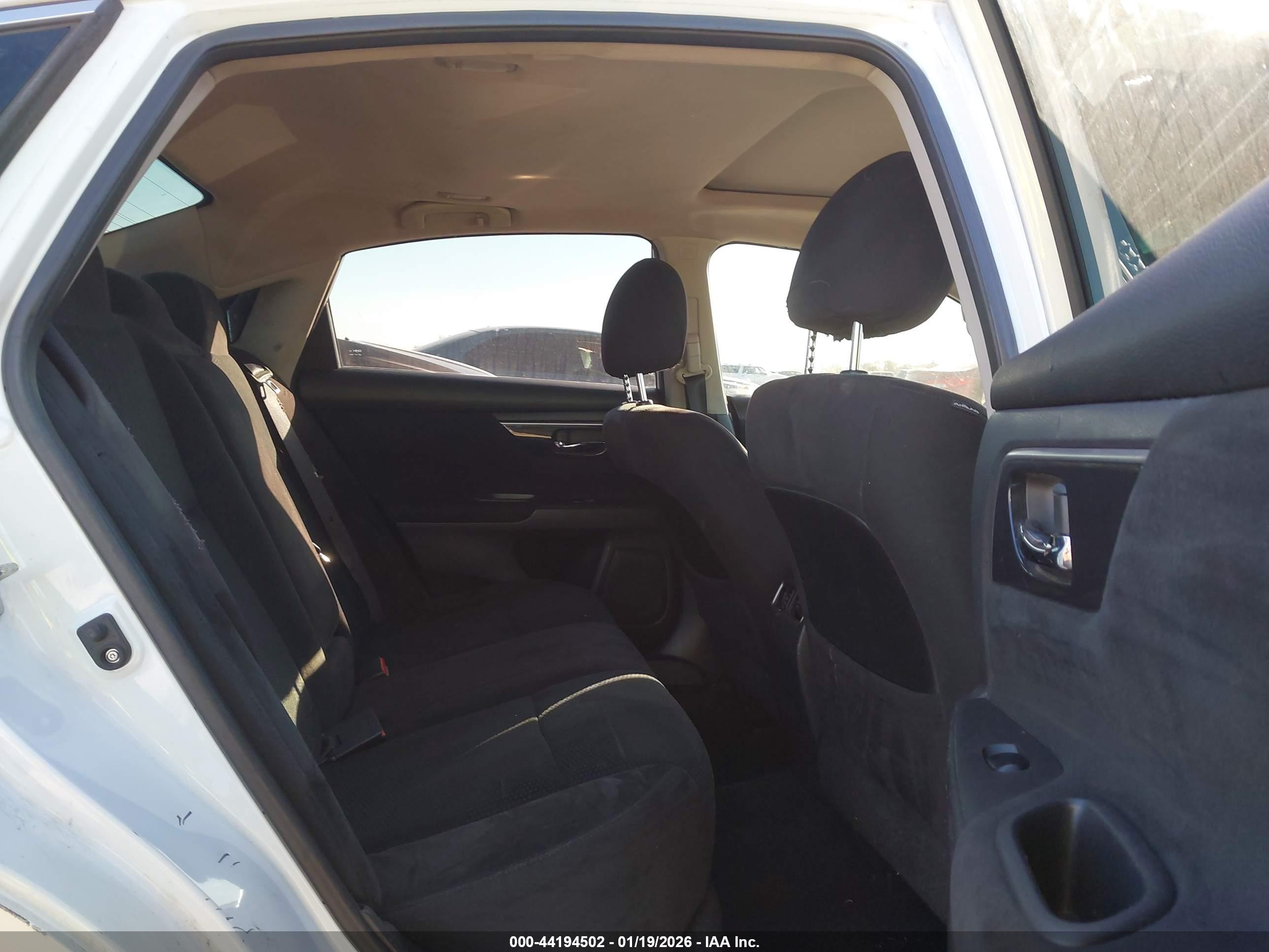 NISSAN ALTIMA image 8