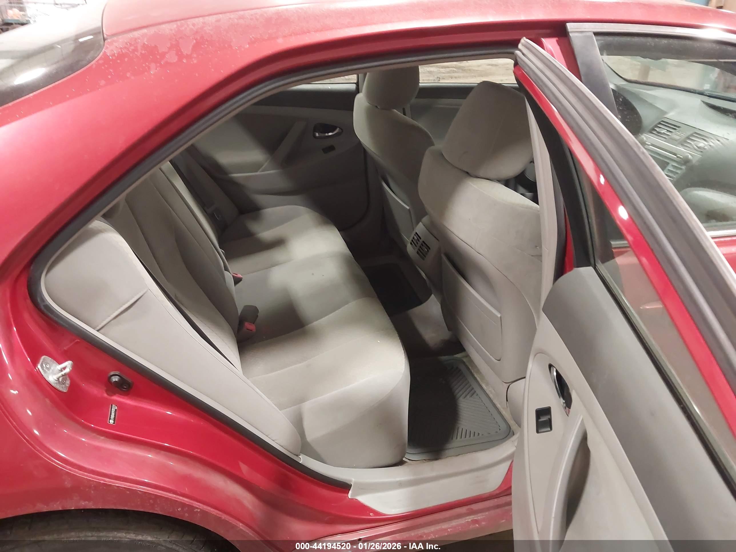 TOYOTA CAMRY image 8
