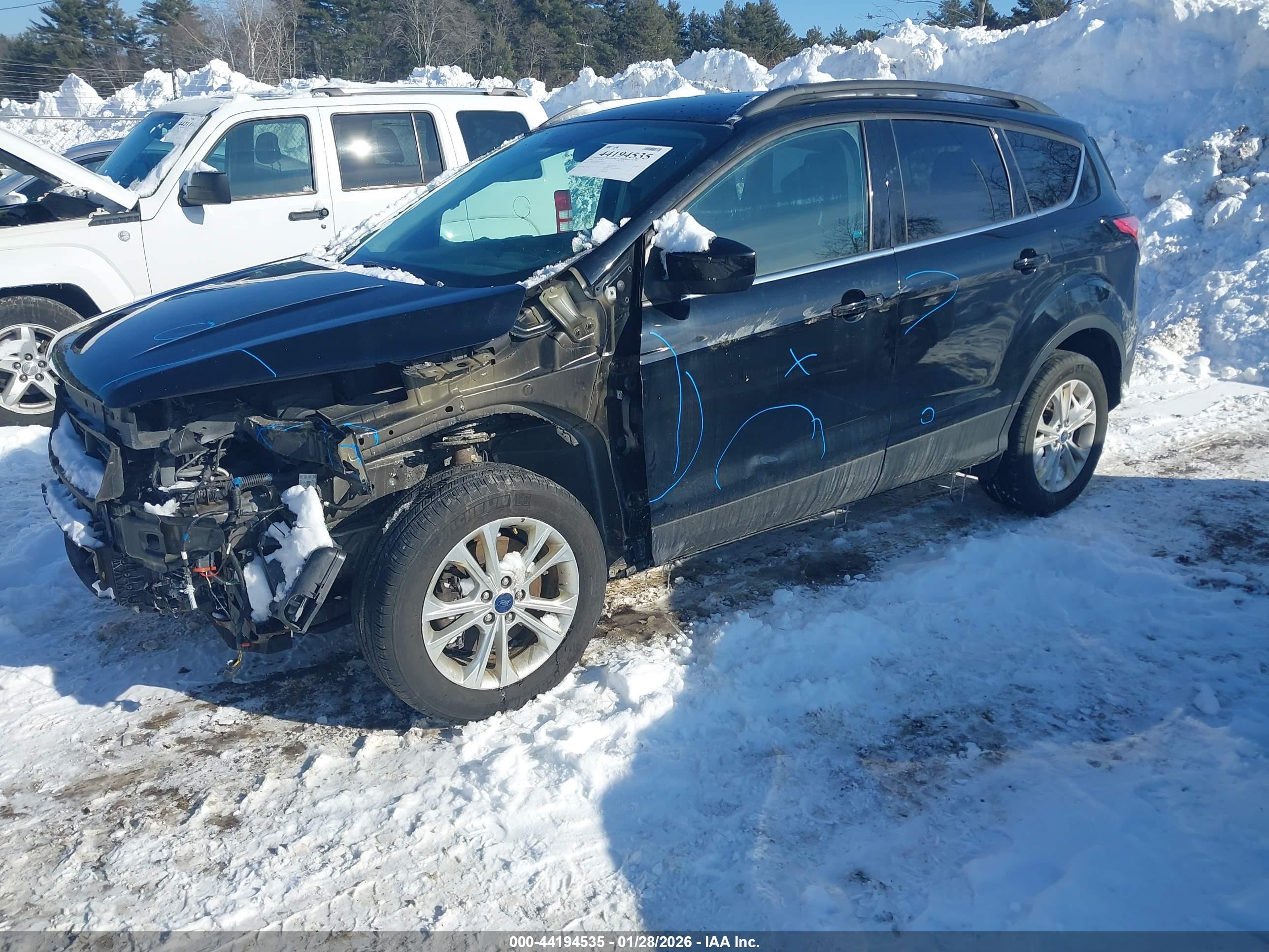 FORD ESCAPE image 2