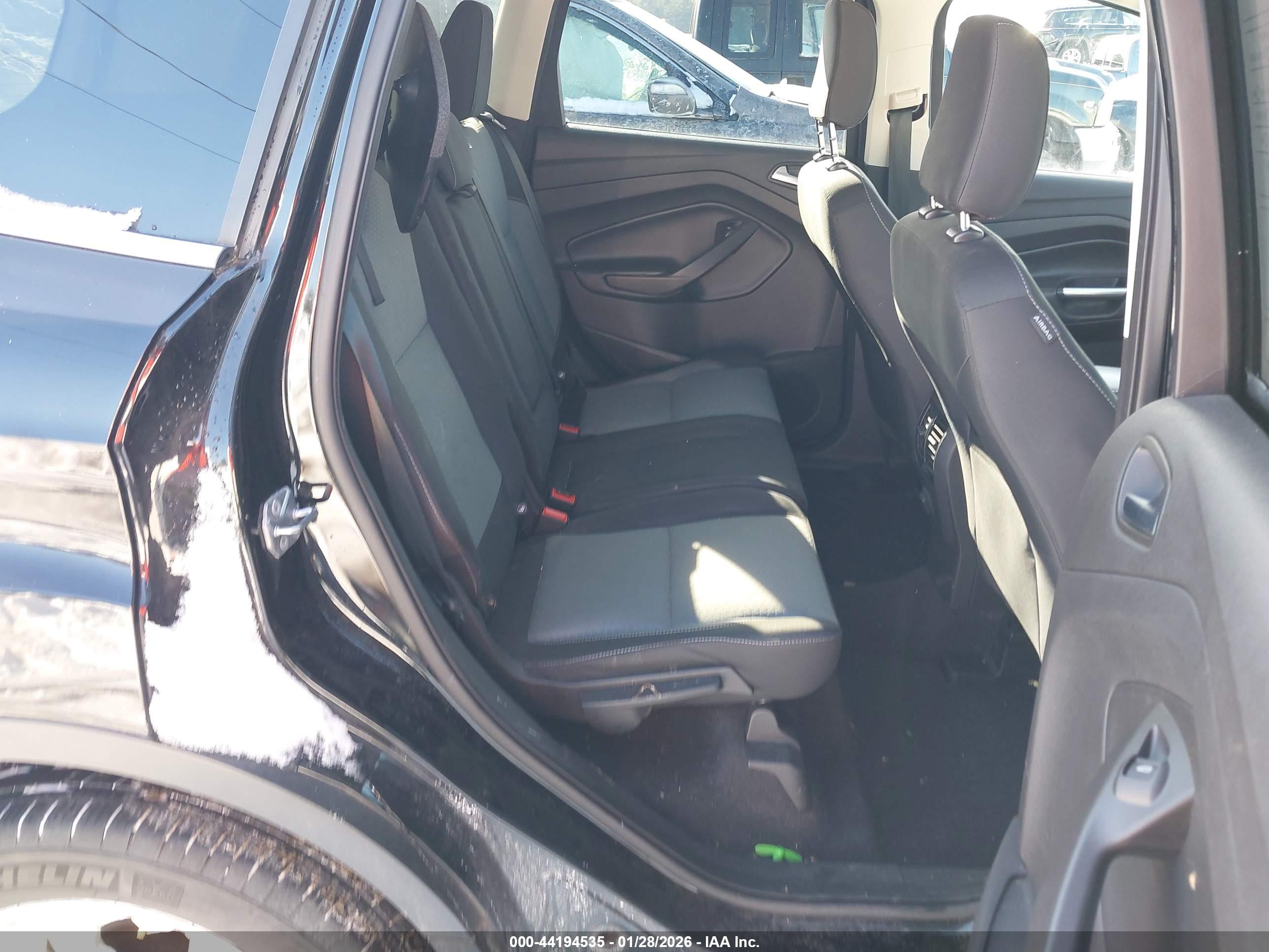 FORD ESCAPE image 8