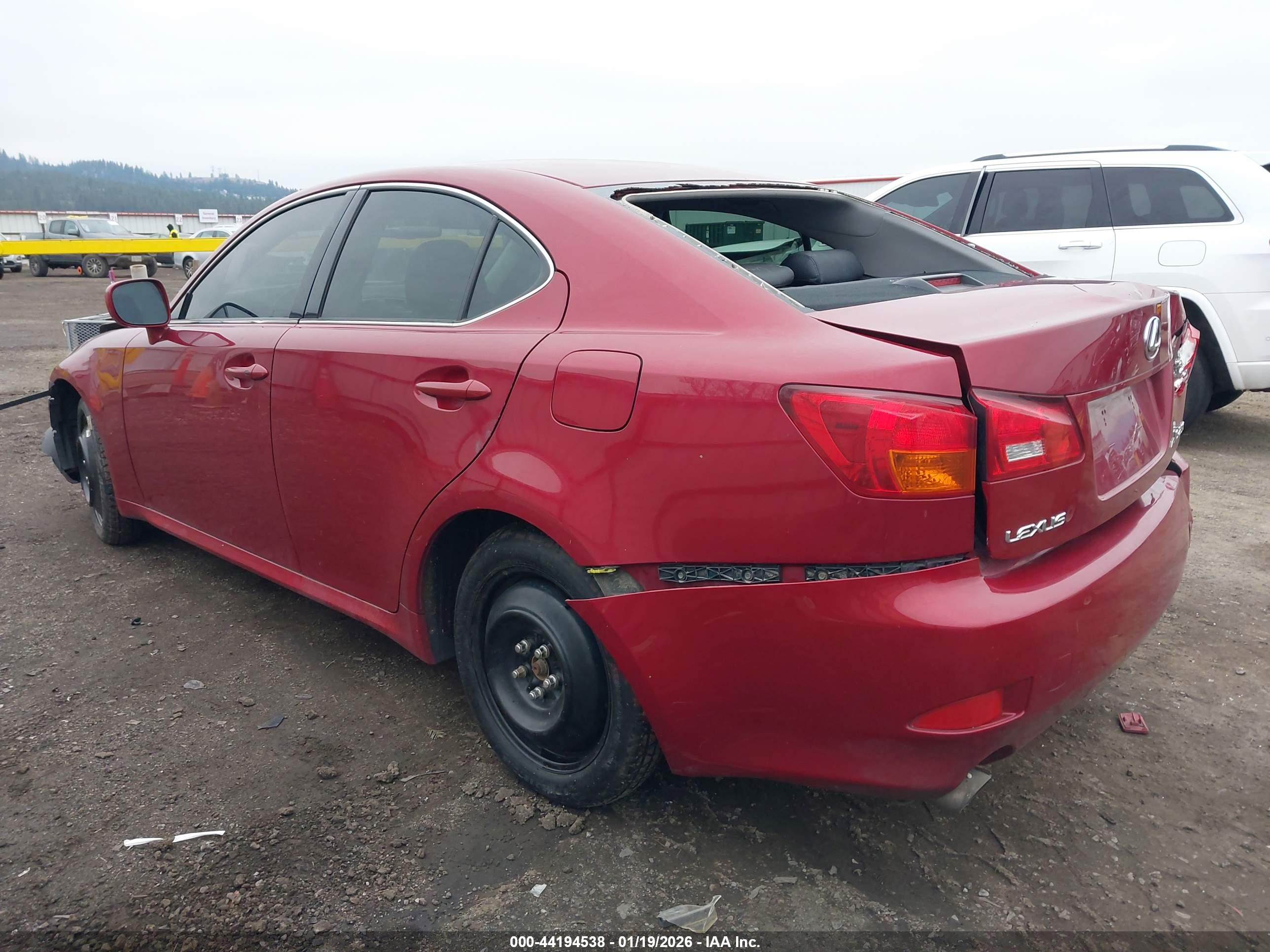LEXUS IS image 3