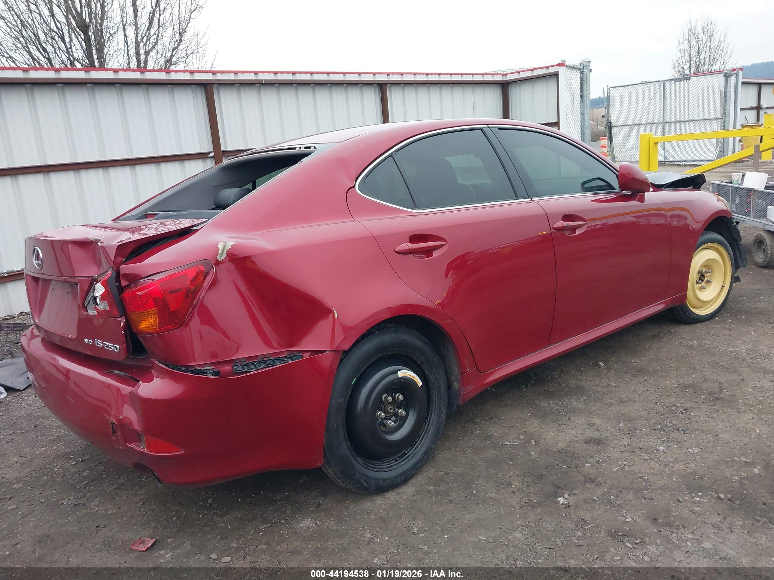 LEXUS IS image 4