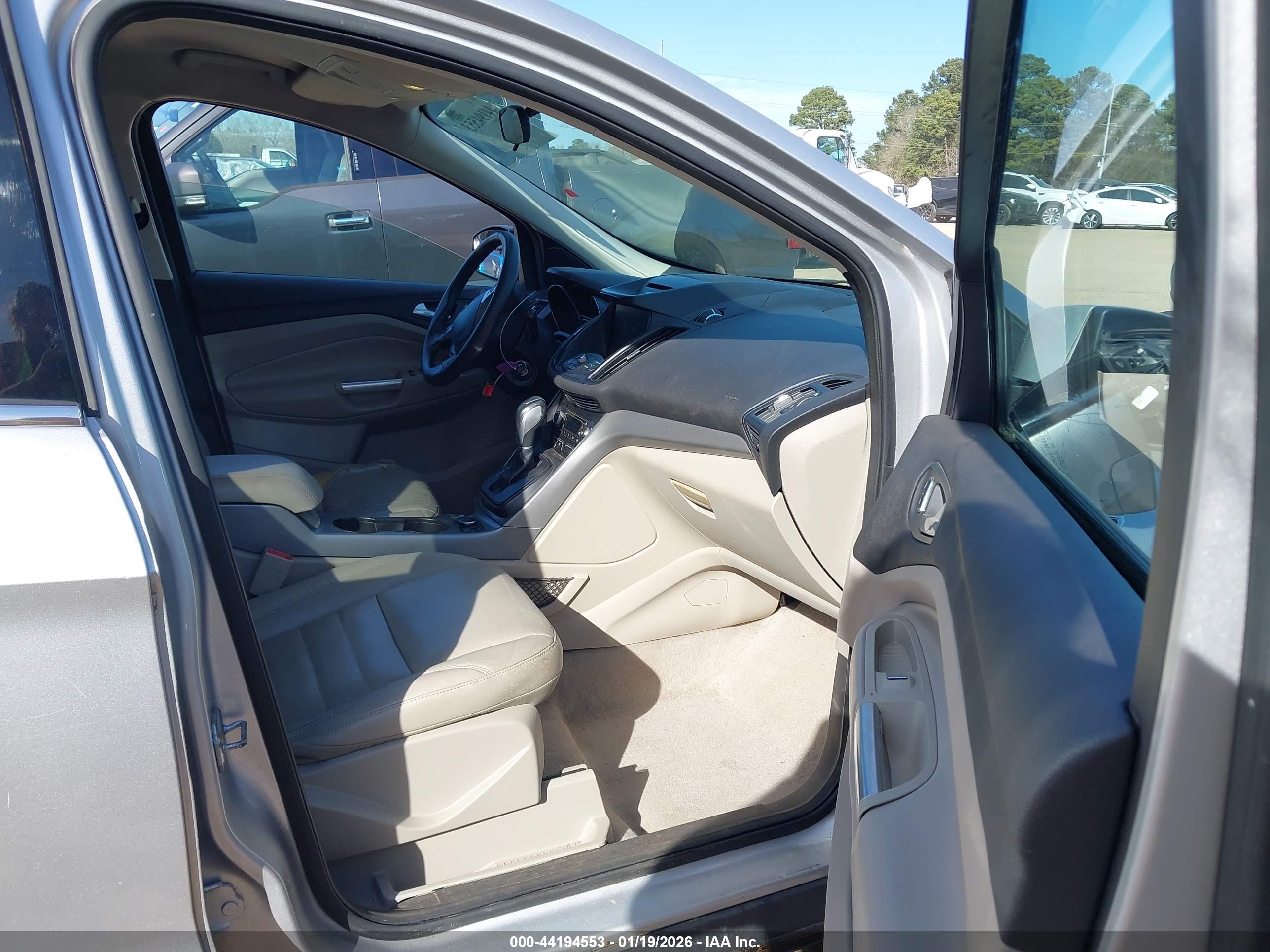 FORD ESCAPE image 5