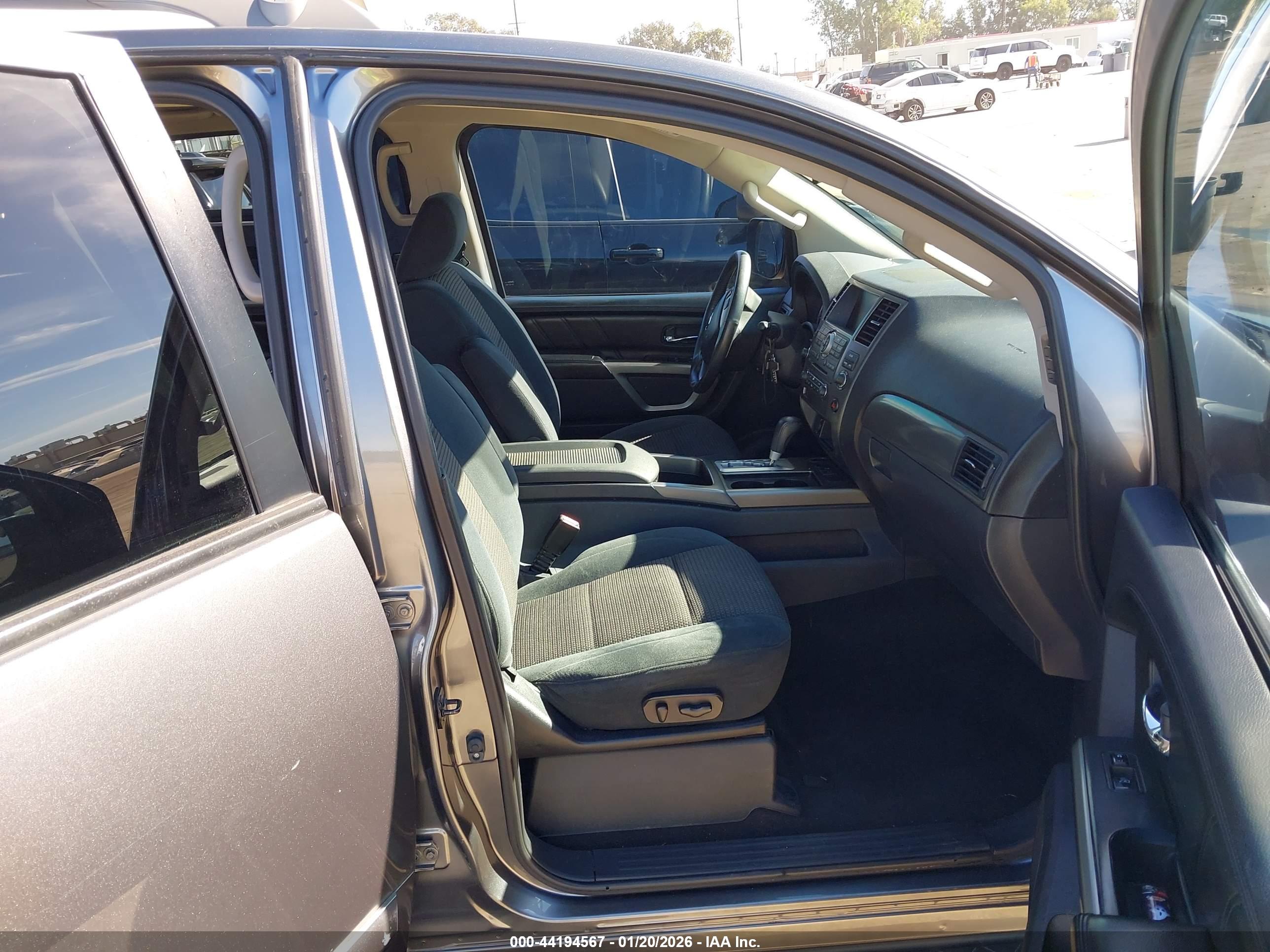 NISSAN ARMADA image 5