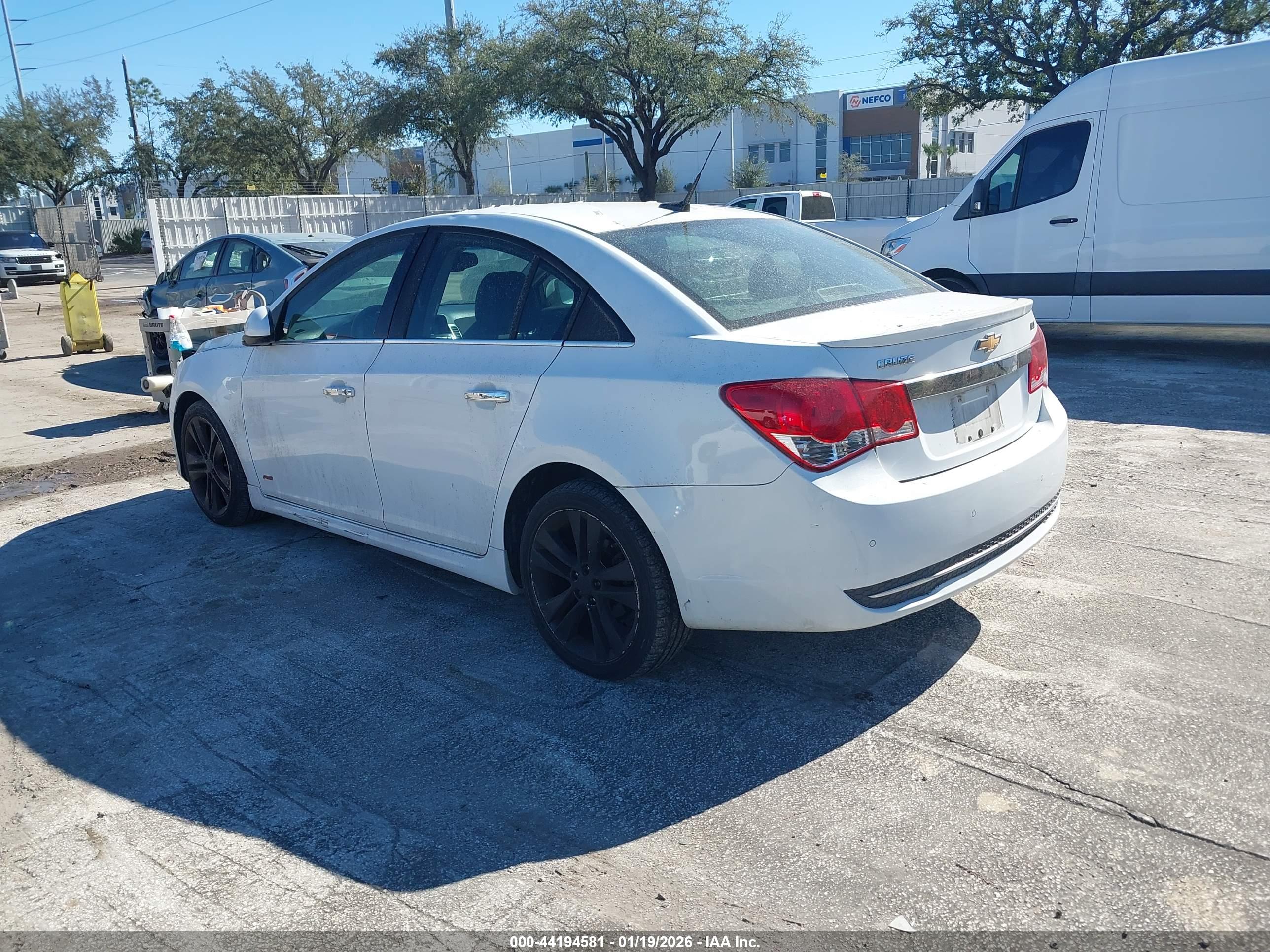 CHEVROLET CRUZE image 3