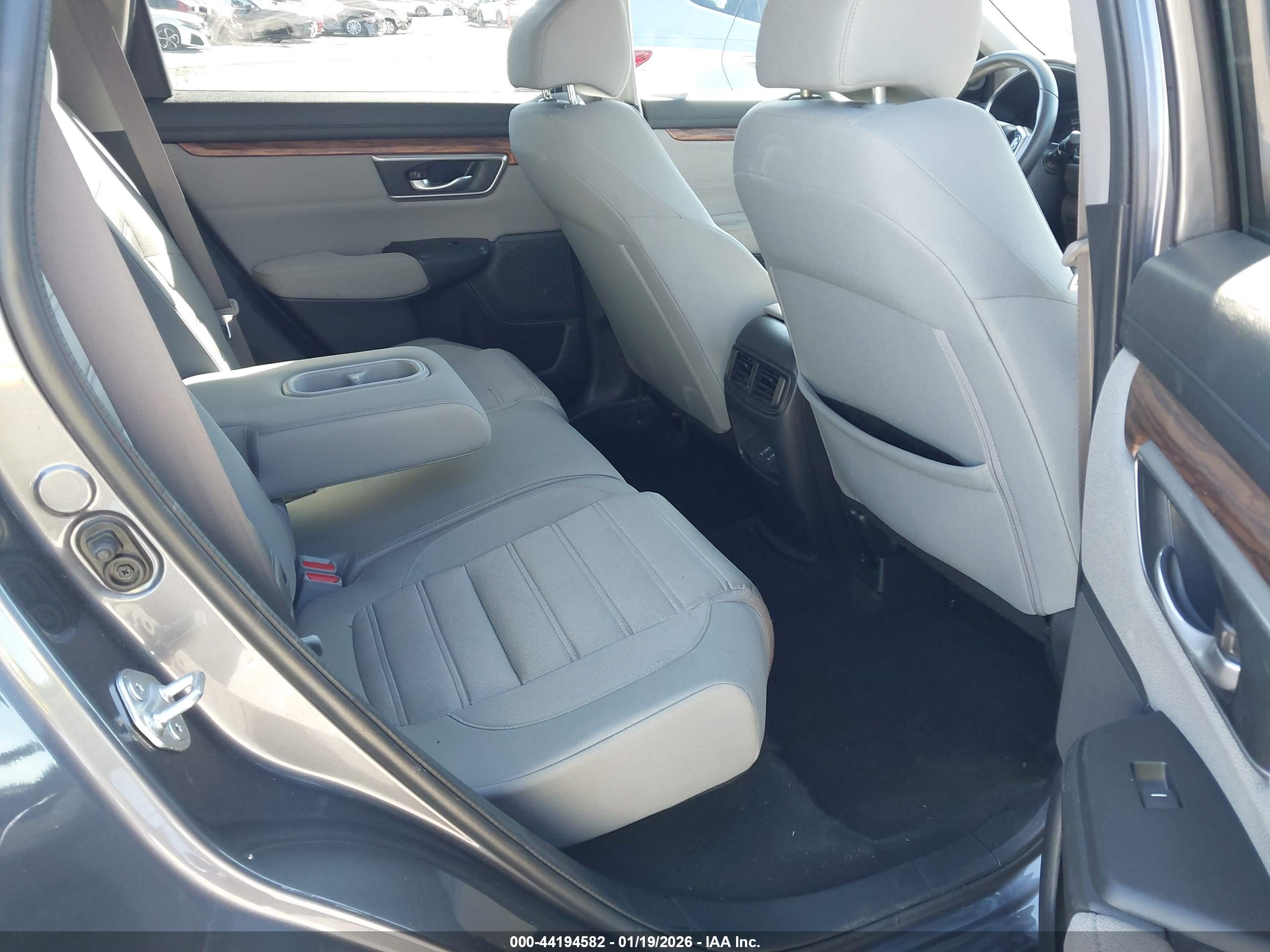 HONDA CR-V image 8