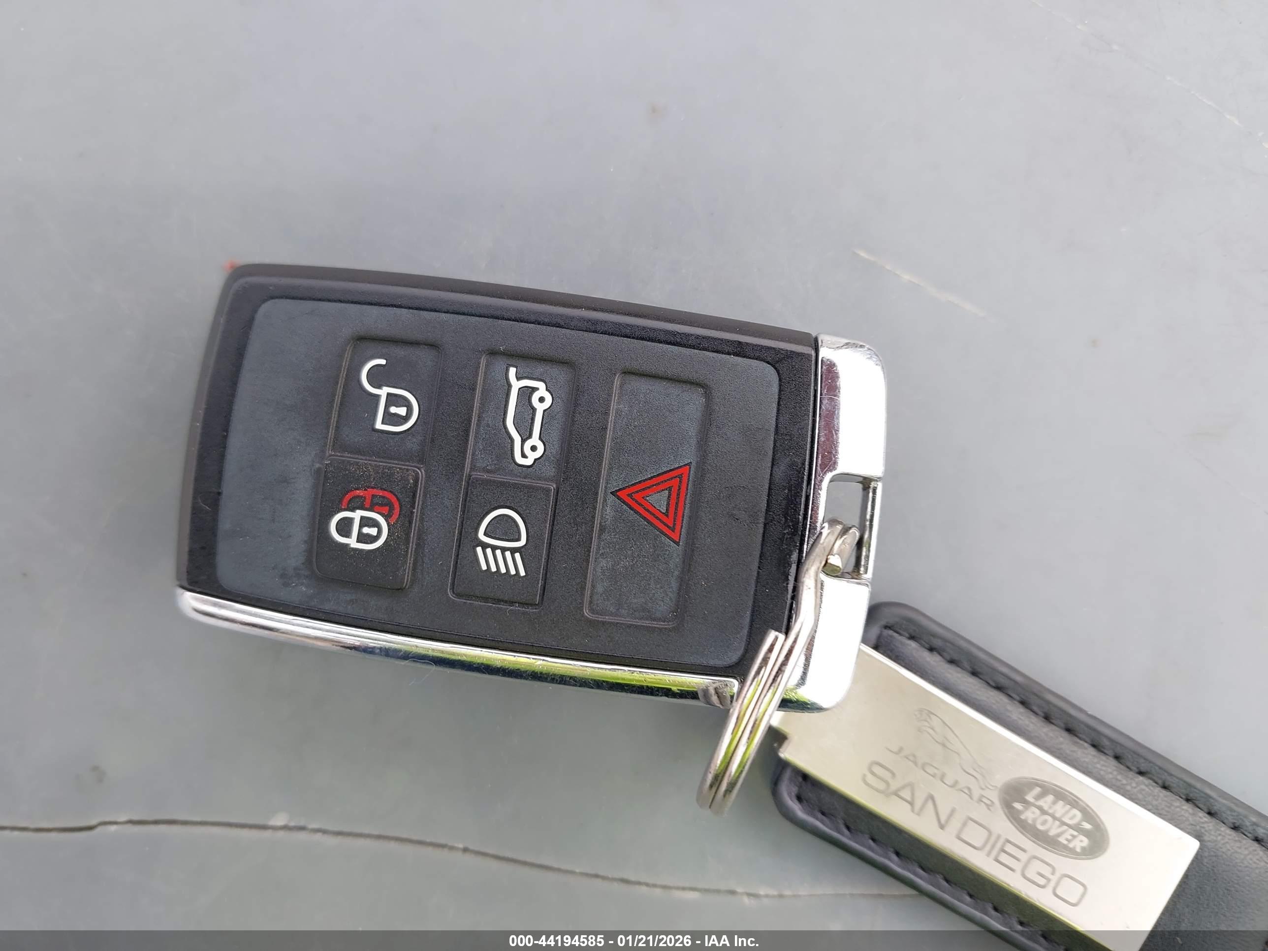 LAND ROVER image 11
