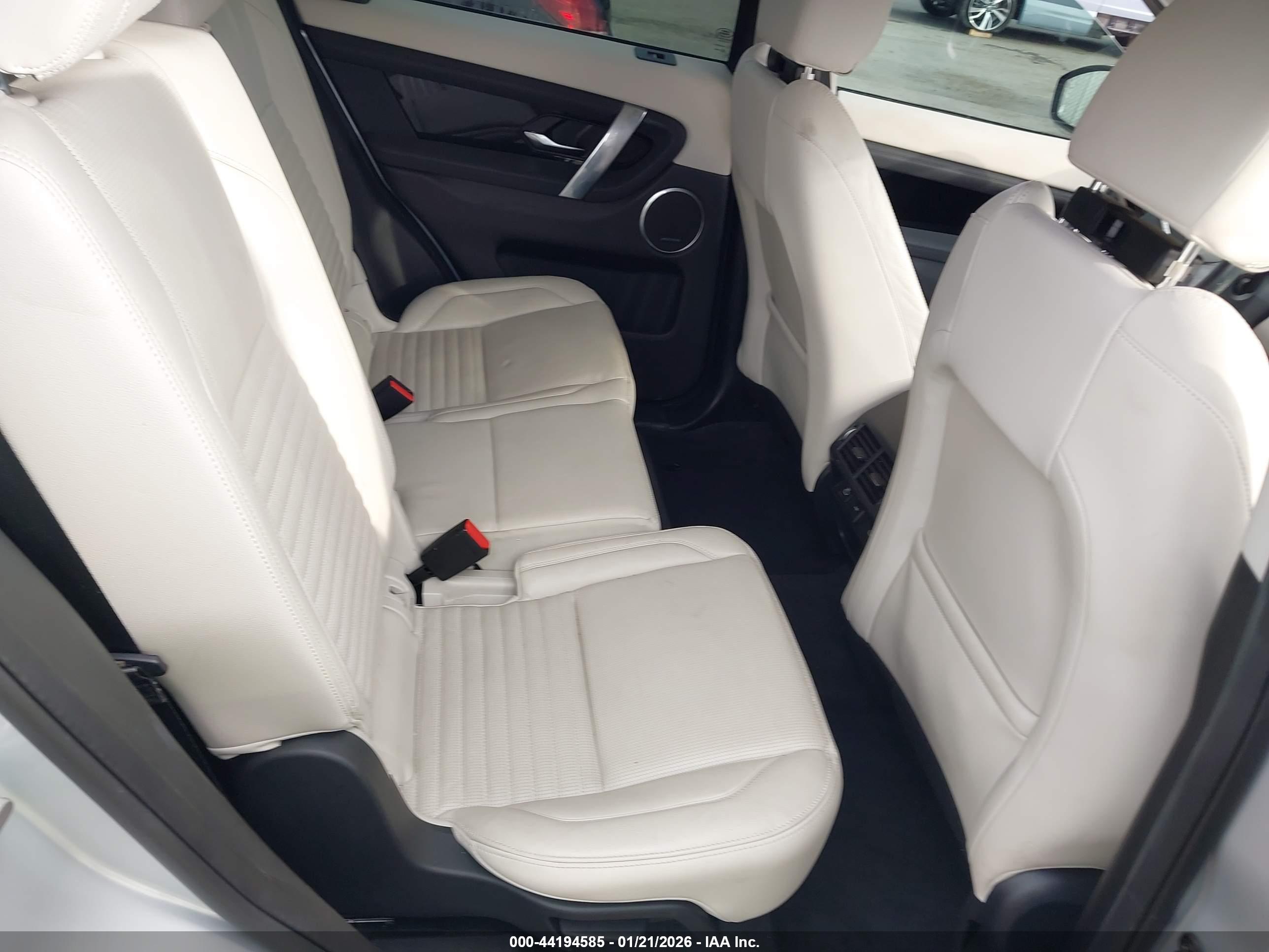 LAND ROVER image 8