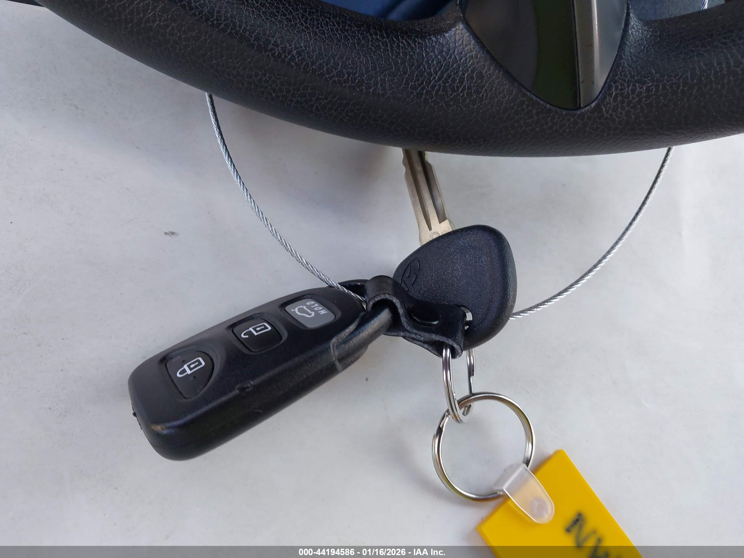HYUNDAI ELANTRA image 11