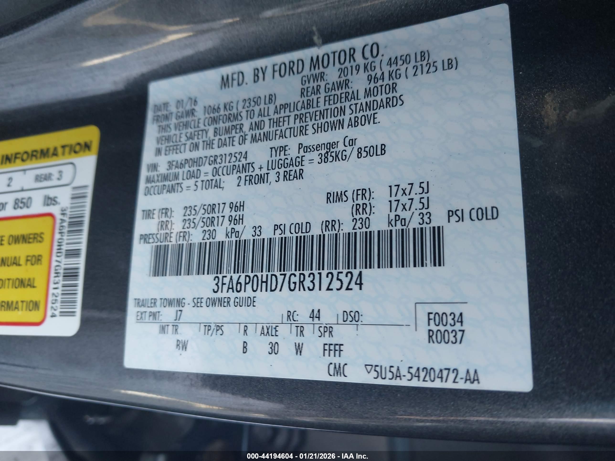 FORD FUSION image 9