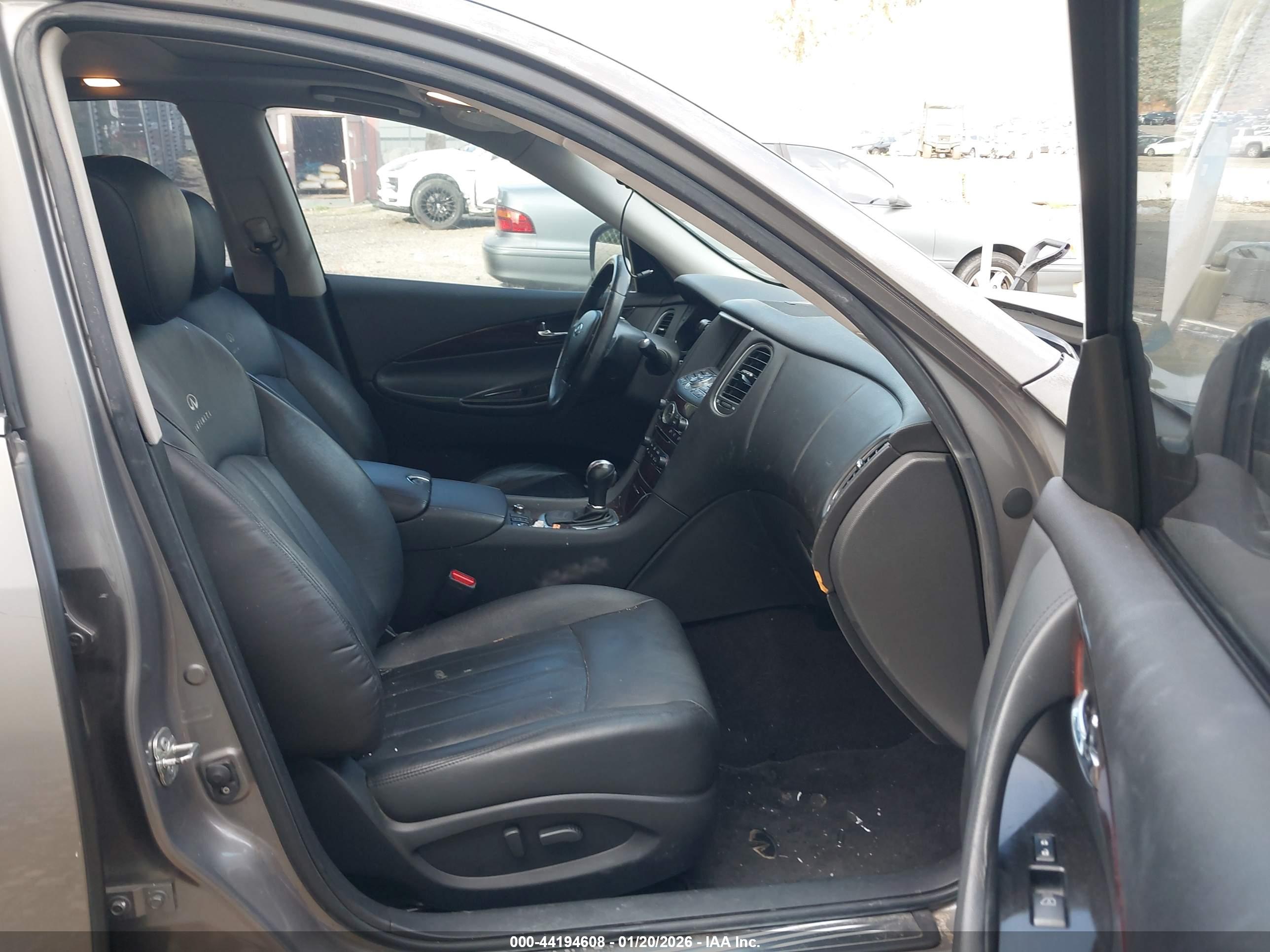 INFINITI EX35 image 5