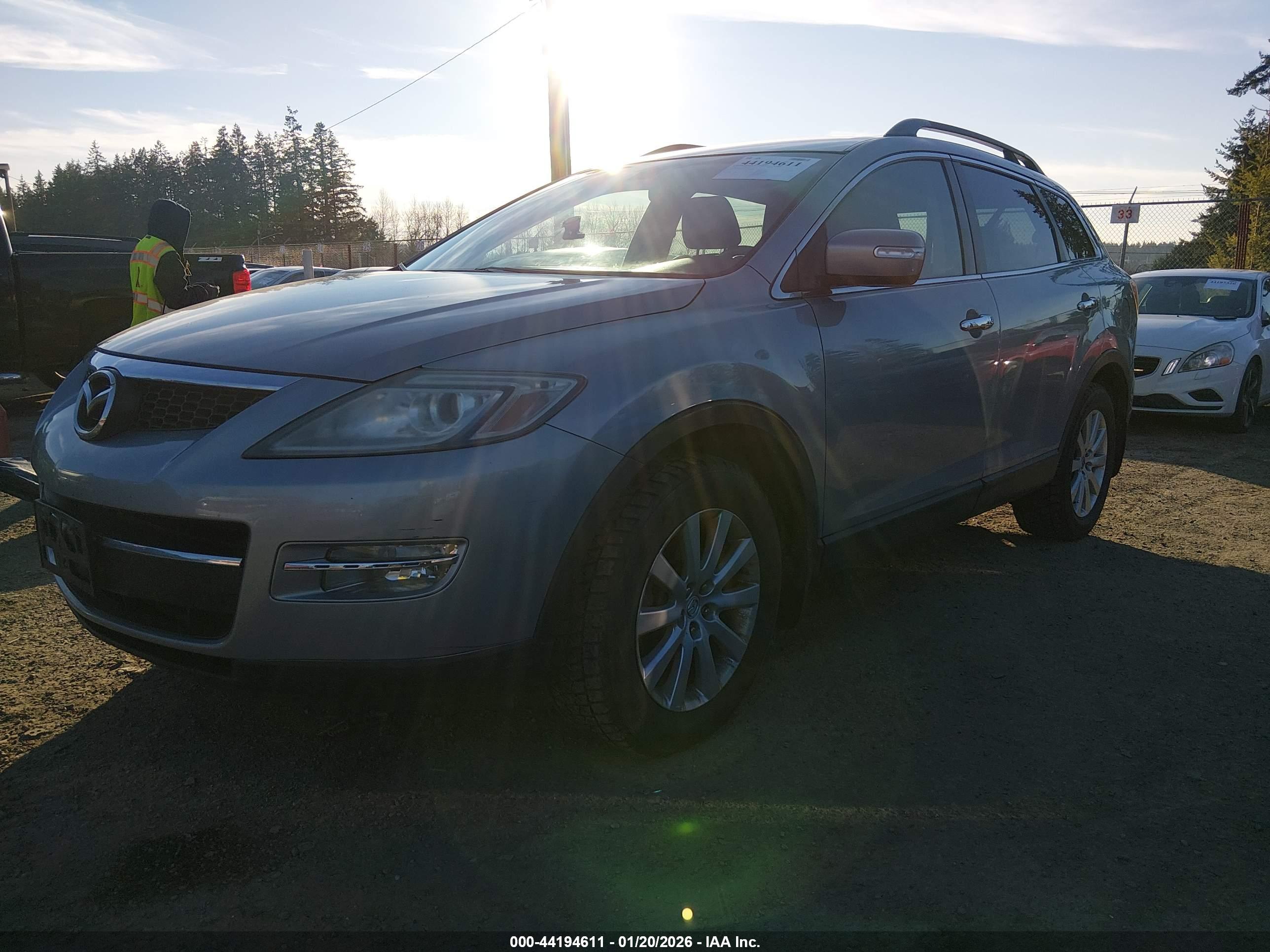 MAZDA CX-9 image 2
