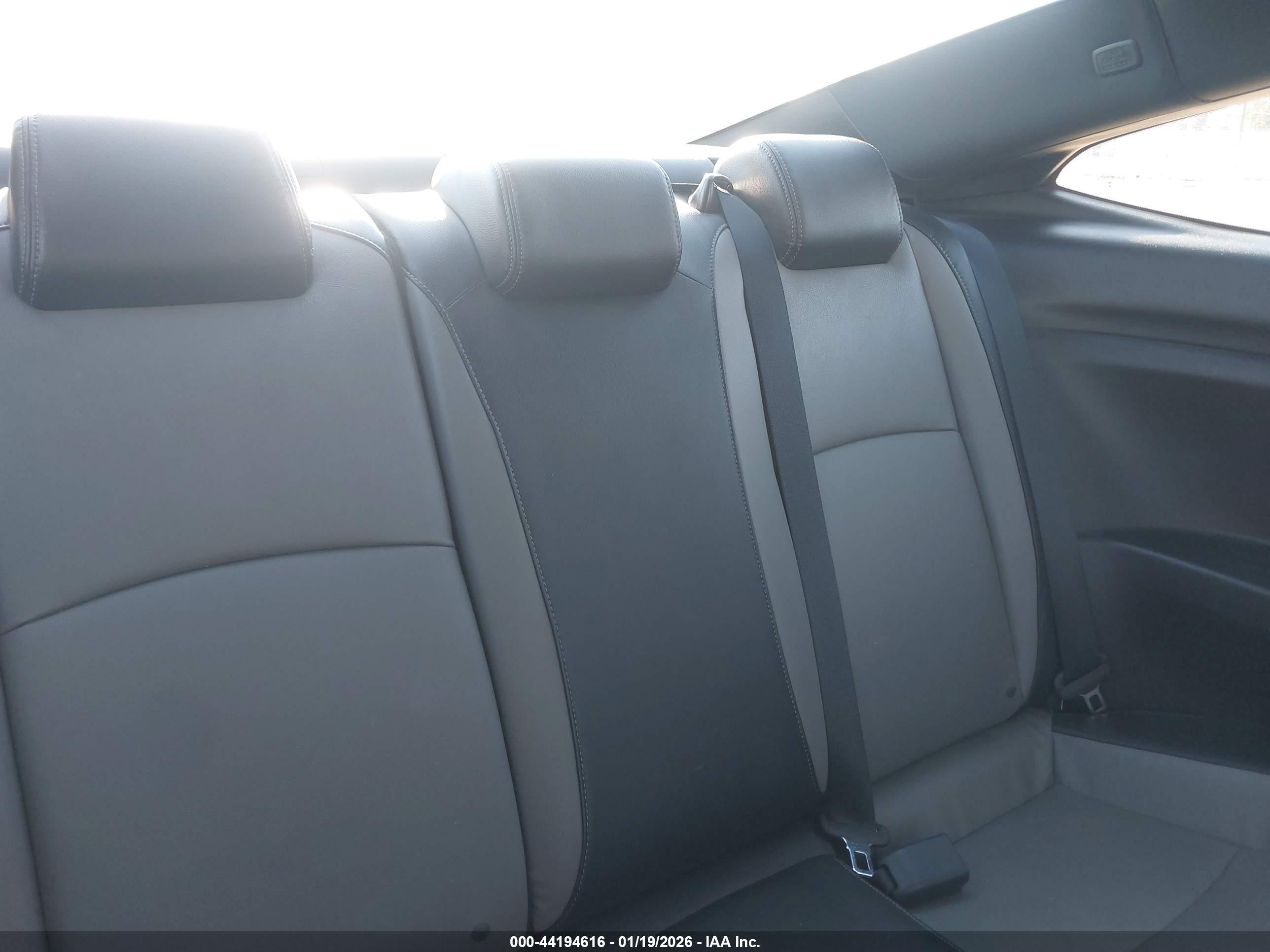 HONDA CIVIC image 8