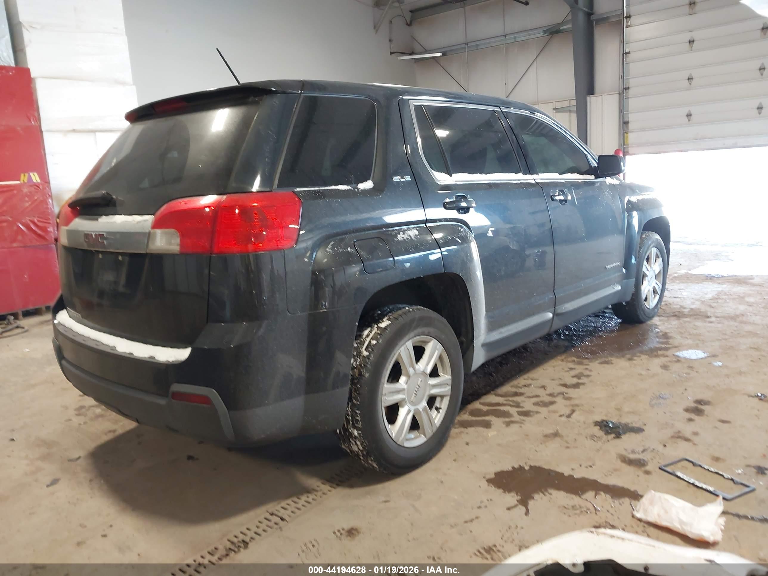 GMC TERRAIN image 4